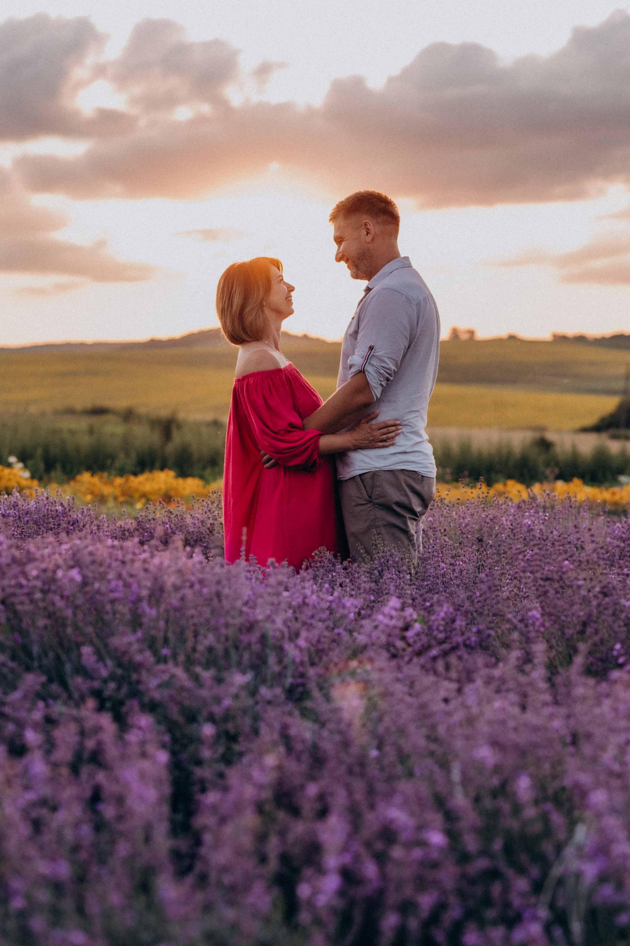 Сімейна фотосесія в лаванді, лав сторі, фотограф Тернопіль, фотосесія в соняхах. Сімейний, дитячий та індивідуальний фотограф в м. Тернопіль, м. Львів
