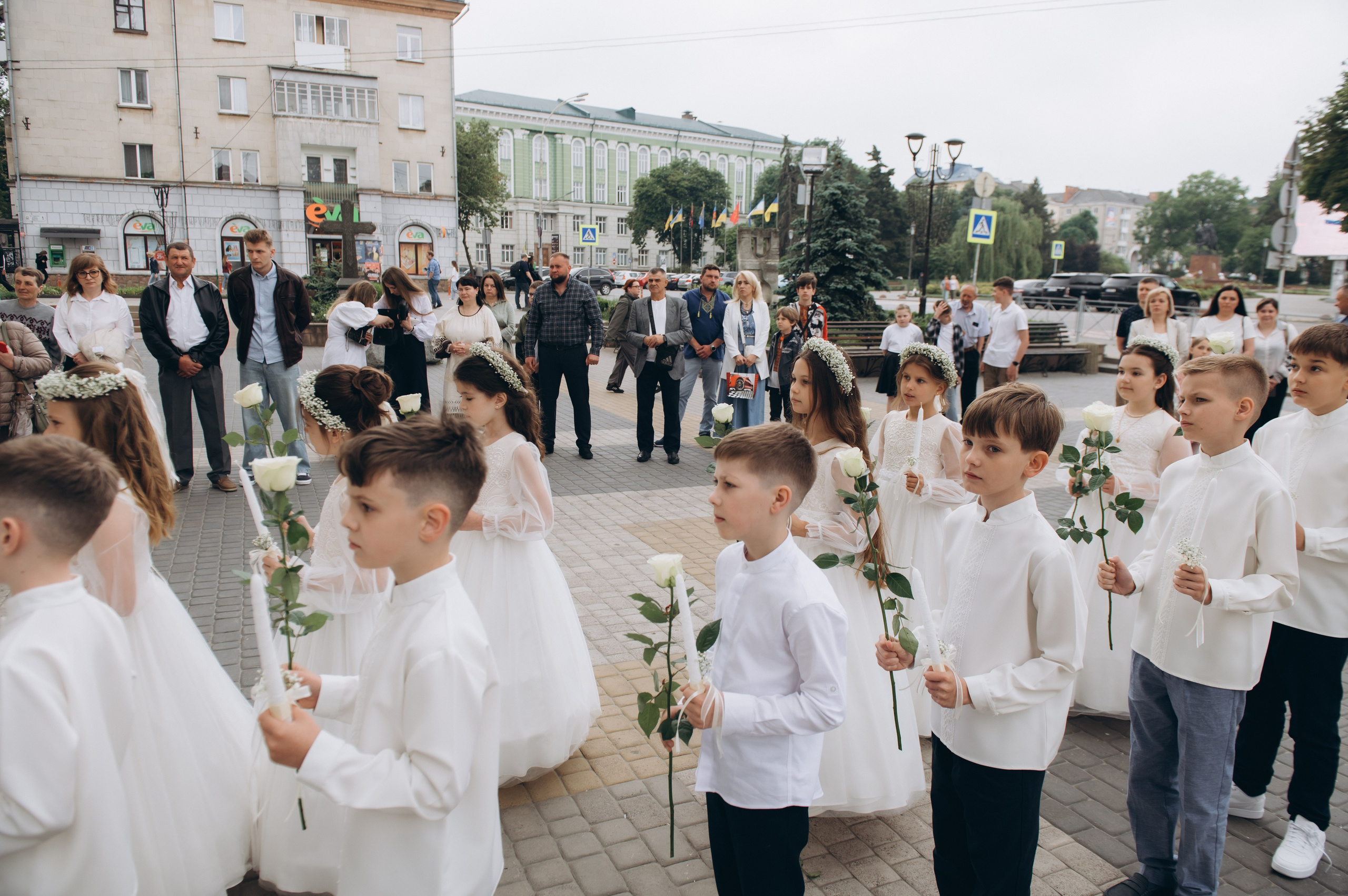 Фотосесія Першого Причастя Тернопіль, фотосесія Причастя Тернопіль, Таїнство Першого Причастя Тернопіль, Катедра Причастя Тернопіль. Сімейний, дитячий та індивідуальний фотограф в м. Тернопіль, м. Львів