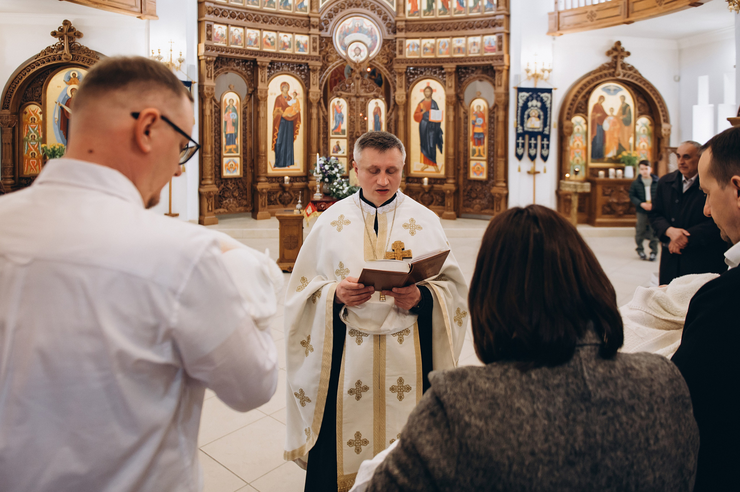 Фотосесія Хрещення Тернопіль, зйомка Хрестин Тернопіль, Храм Різдва Пресвятої Богородиці УГКЦ Тернопіль. Сімейний, дитячий та індивідуальний фотограф в м. Тернопіль, м. Львів