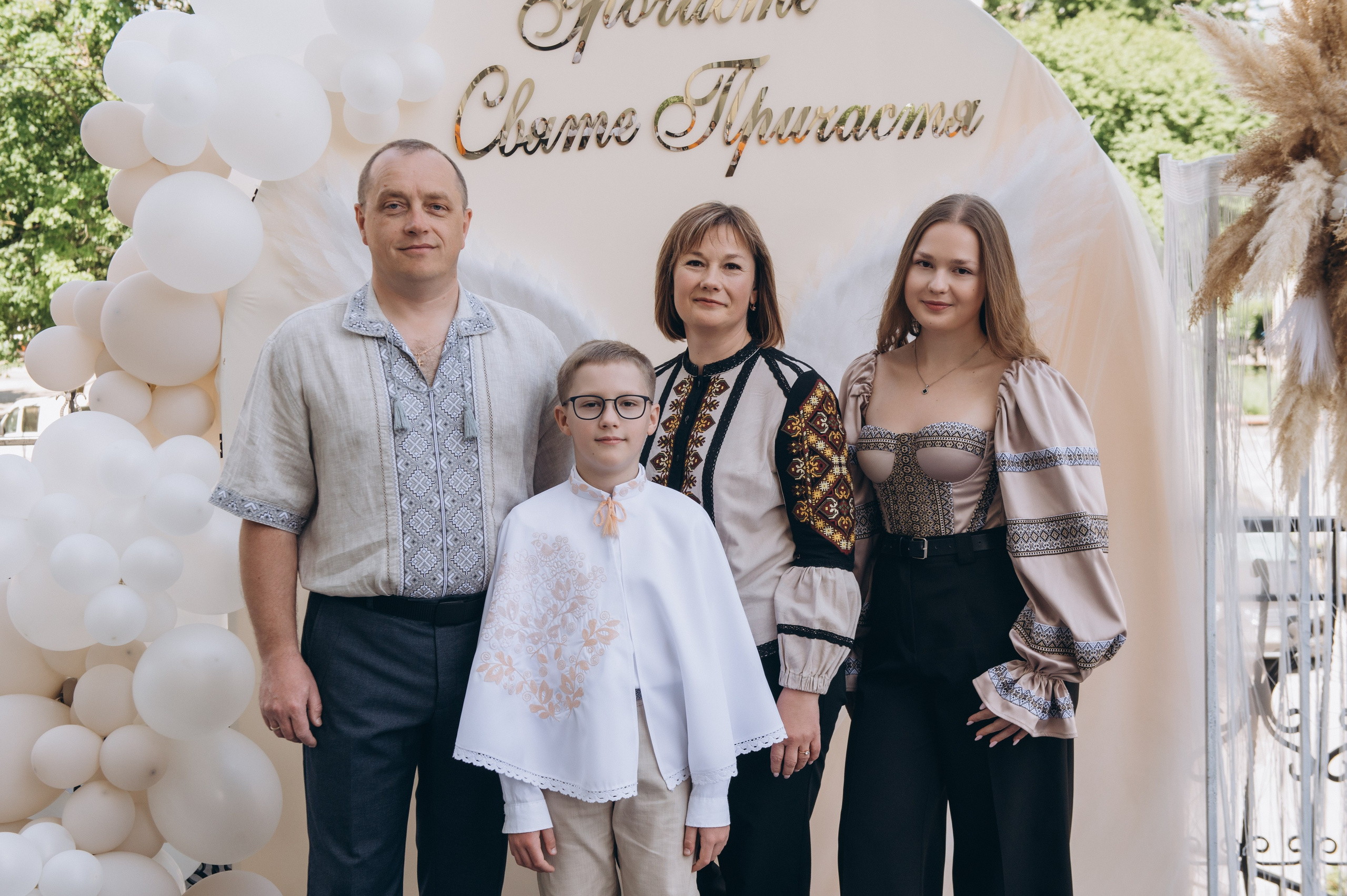 Фотосесія Причастя Тернопіль церква Св Михаїла, фотограф на Причастя Тернопіль, фотосесія Літургії Причастя Тернопіль. Сімейний, дитячий та індивідуальний фотограф в м. Тернопіль, м. Львів