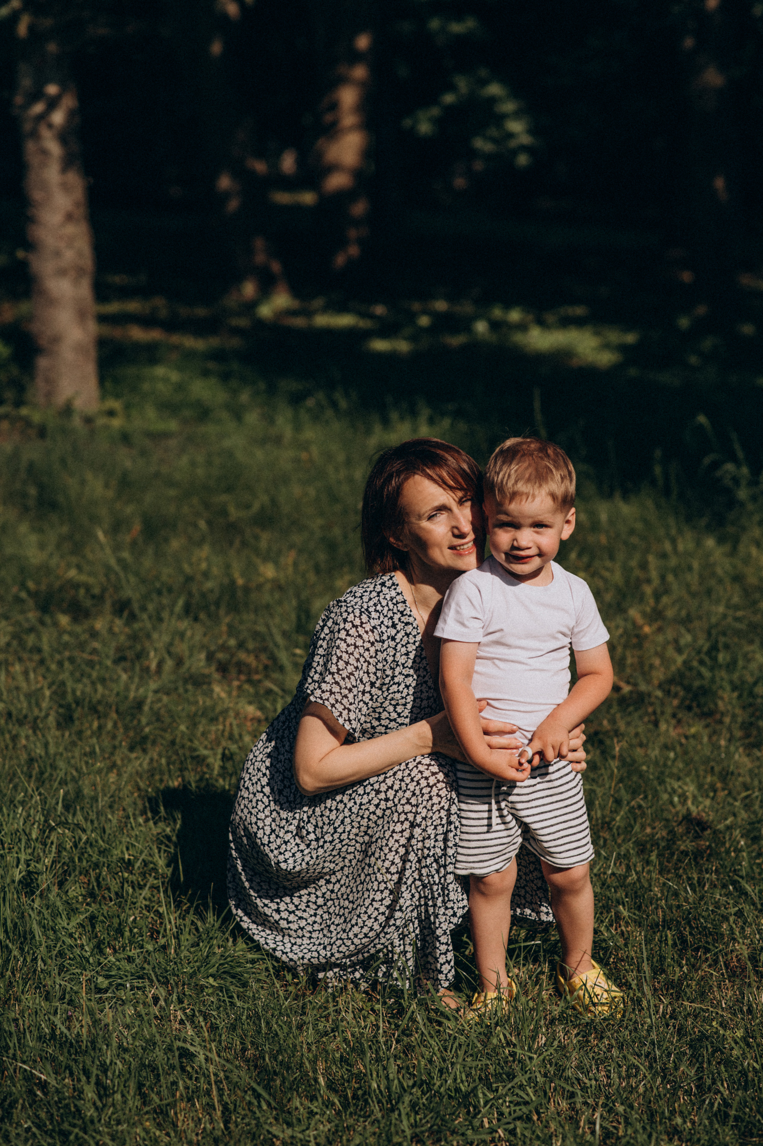 Сімейна літня фотосесія в парку, сімейний фотограф Тернопіль Львів. Сімейний, дитячий та індивідуальний фотограф в м. Тернопіль, м. Львів