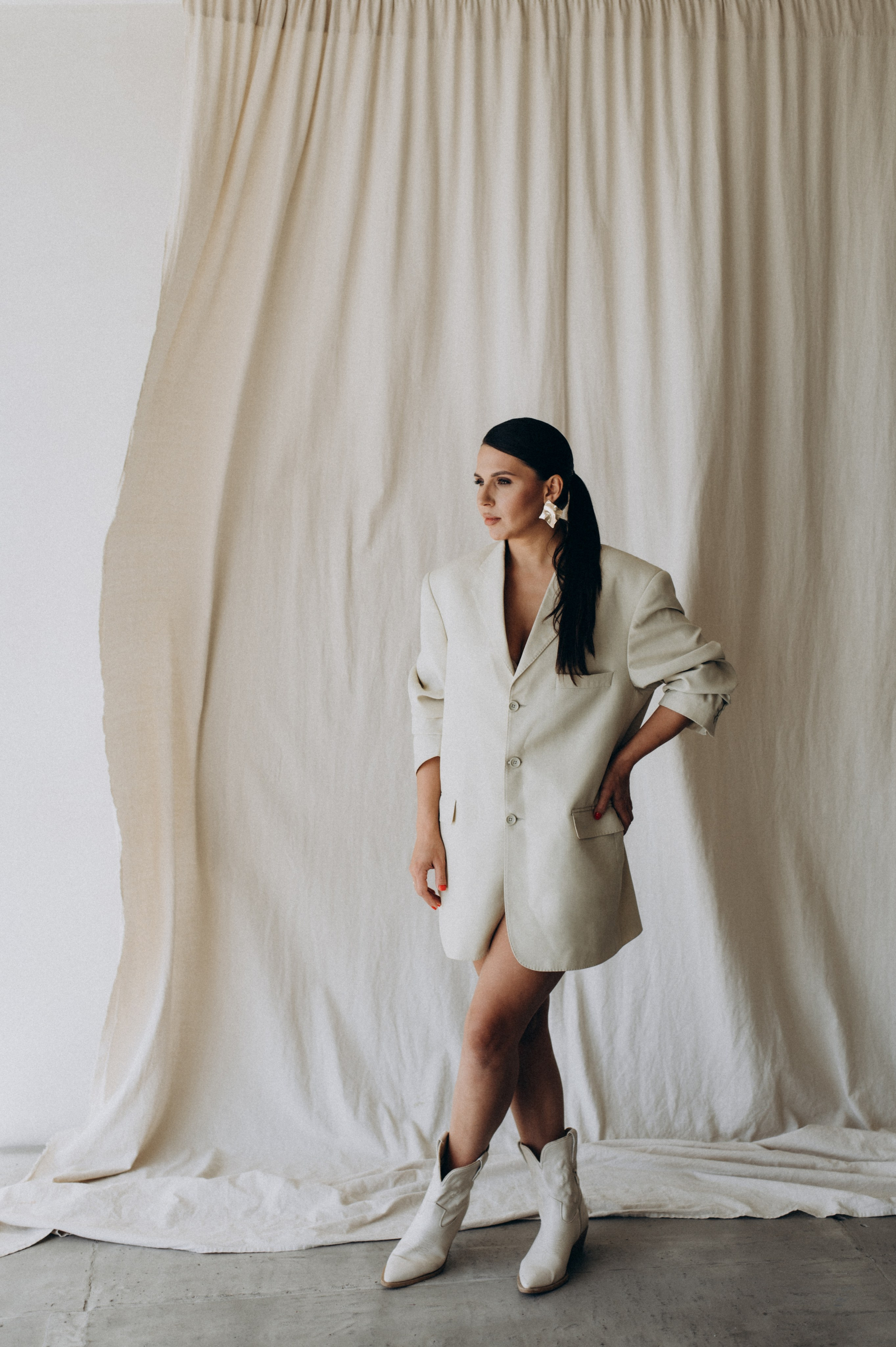 Портретна зйомка Тернопіль, контент-зйомка для лікаря, фотосесія лікаря у студії Тернопіль. Сімейний, дитячий та індивідуальний фотограф в м. Тернопіль, м. Львів