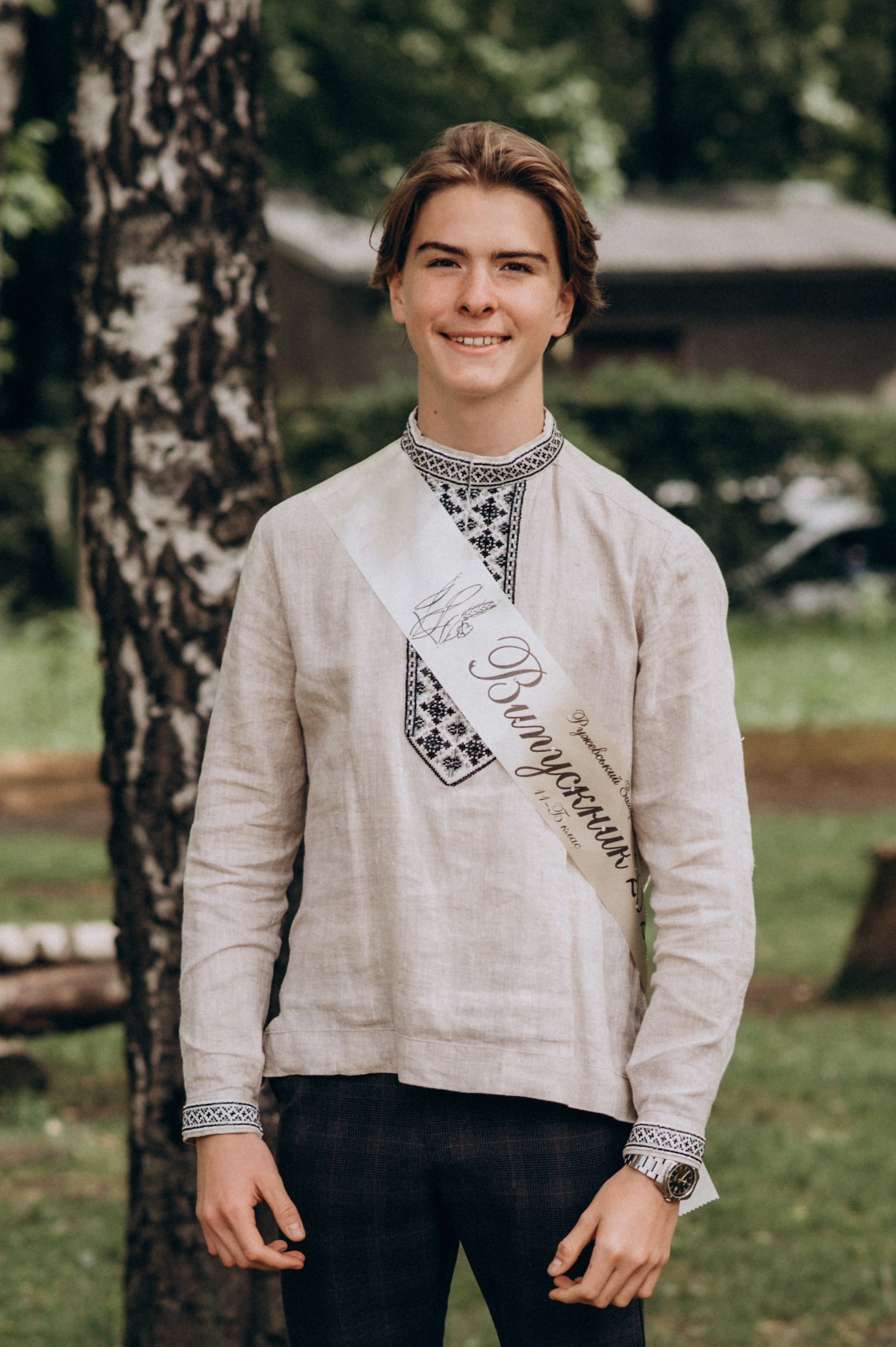 Фотосесія останнього дзвоника, фотосесія випускників Тернопіль, випускний 2024. Сімейний, дитячий та індивідуальний фотограф в м. Тернопіль, м. Львів