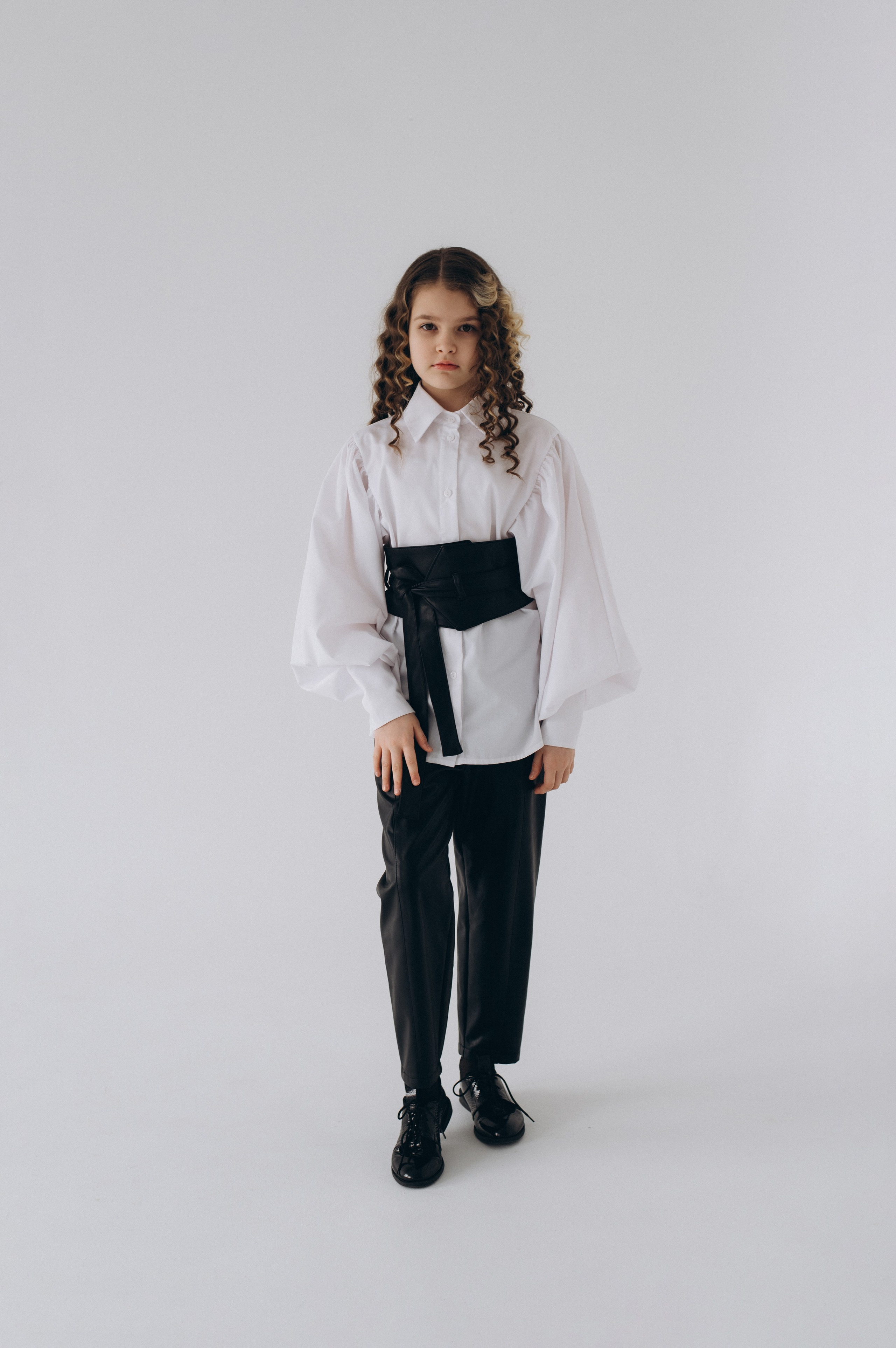 Шкільна фотосесія на віньєтки Тернопіль, шкільні альбоми, фотосесія випускників Тернопіль, випускний альбом, фотограф випускний Тернопіль. Сімейний, дитячий та індивідуальний фотограф в м. Тернопіль, м. Львів