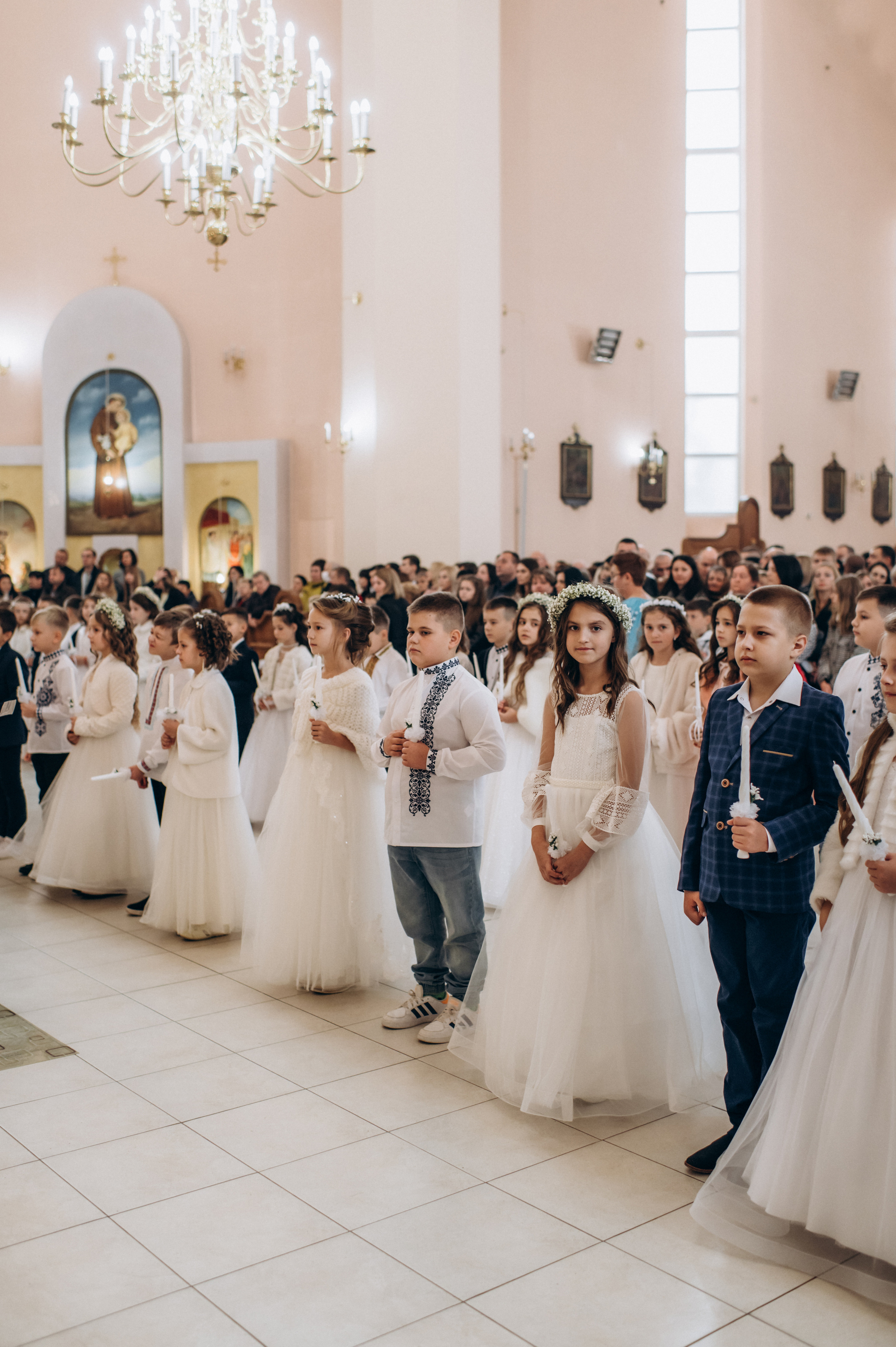 Фотосесія Першого Причастя Тернопіль, зйомка Причастя Тернопіль, Таїнство Першого Причастя Тернопіль, Катедра Причастя Тернопіль. Сімейний, дитячий та індивідуальний фотограф в м. Тернопіль, м. Львів
