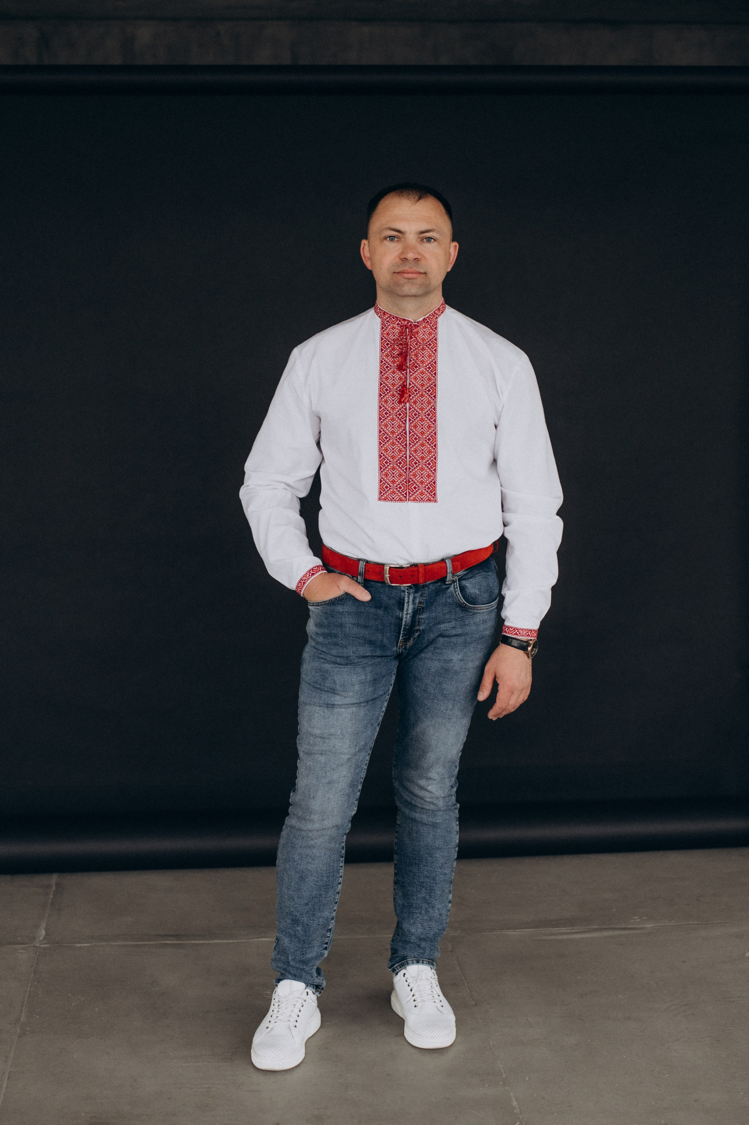 Сімейна фотосесія Тернопіль, сімейна зйомка у вишиванках, фотосесія Львів. Сімейний, дитячий та індивідуальний фотограф в м. Тернопіль, м. Львів