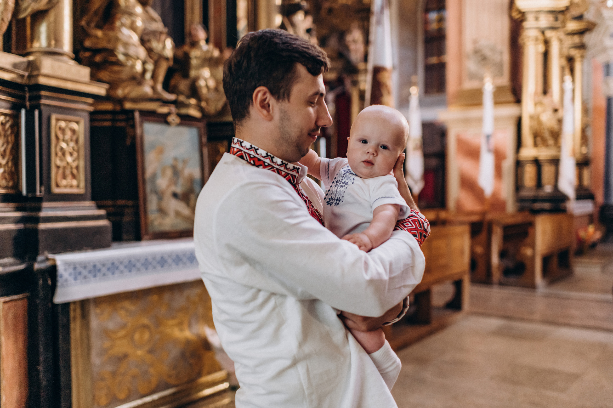 Хрещення Марка, Бернардинський монастир, Львів. Сімейний, дитячий та індивідуальний фотограф в м. Тернопіль, м. Львів
