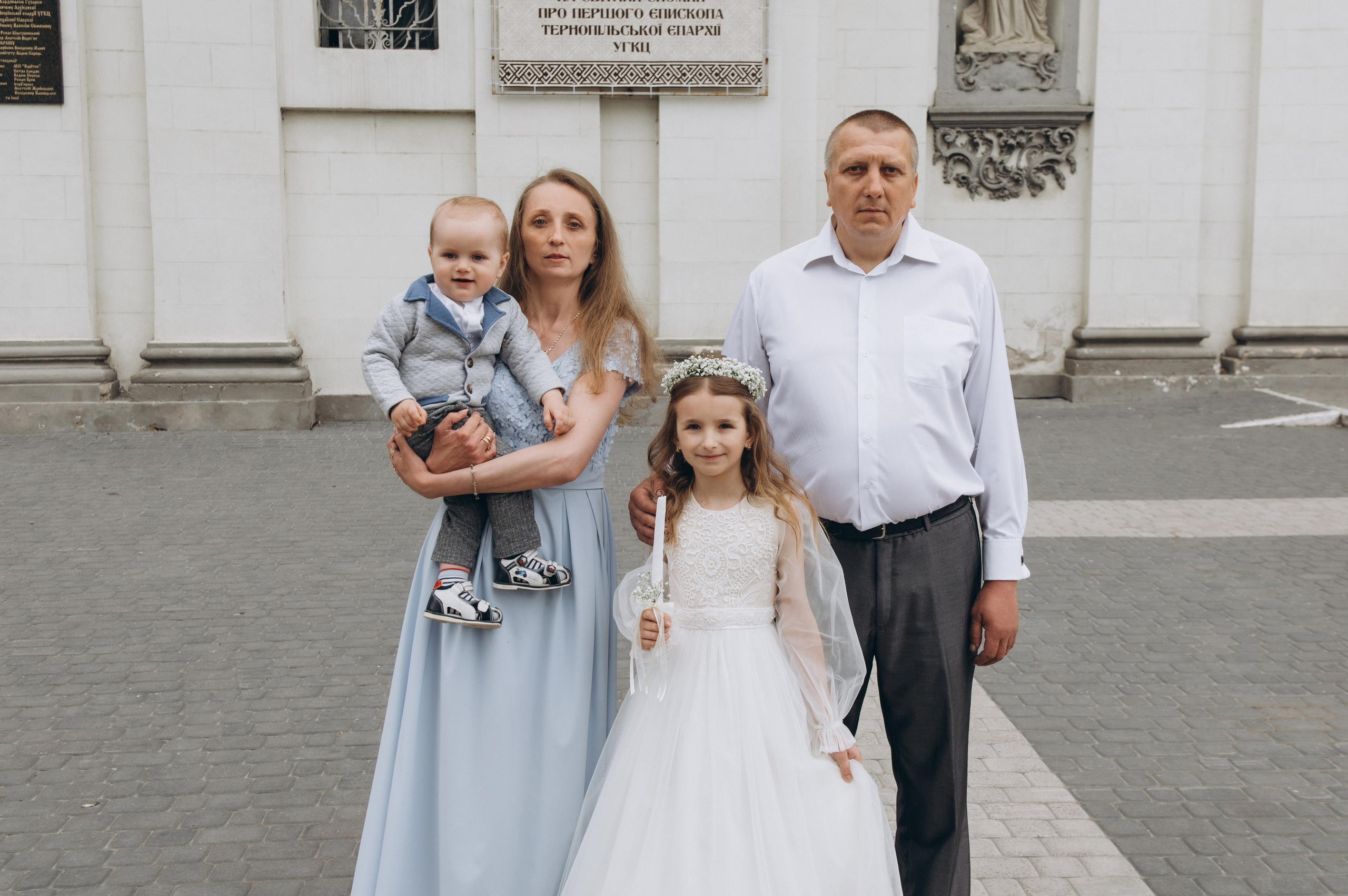 Фотосесія Першого Причастя Тернопіль, фотосесія Причастя Тернопіль, Таїнство Першого Причастя Тернопіль, Катедра Причастя Тернопіль. Сімейний, дитячий та індивідуальний фотограф в м. Тернопіль, м. Львів