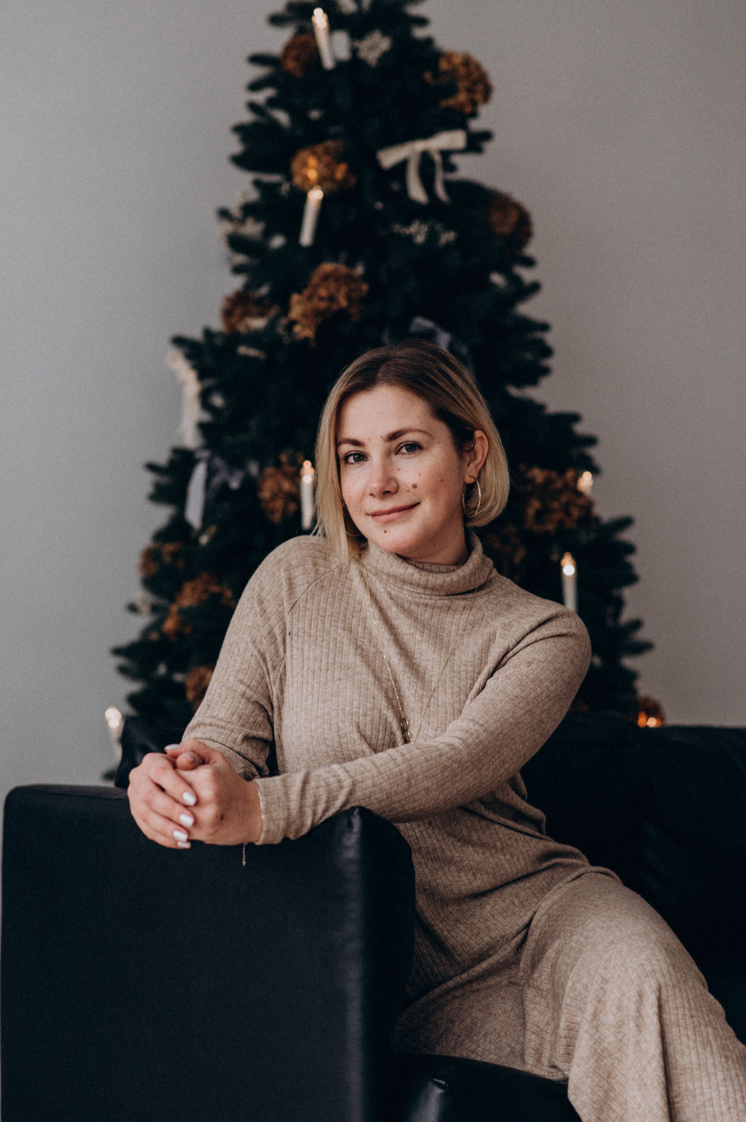 Новорічна сімейна фотосесія у студії, сімейна фотосесія Тернопіль Львів. Сімейний, дитячий та індивідуальний фотограф в м. Тернопіль, м. Львів