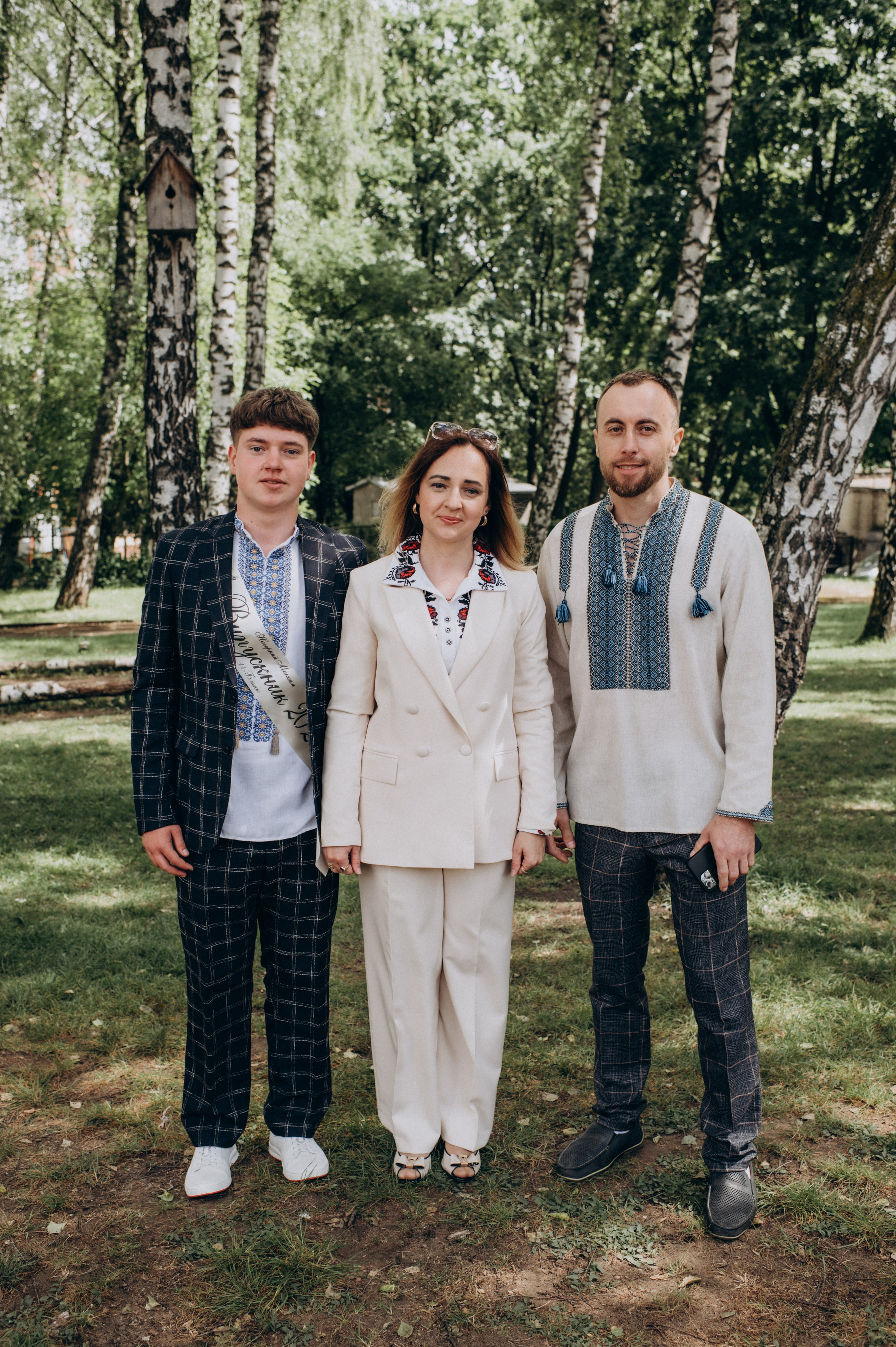 Фотосесія останнього дзвоника, фотосесія випускників Тернопіль, випускний 2024. Сімейний, дитячий та індивідуальний фотограф в м. Тернопіль, м. Львів