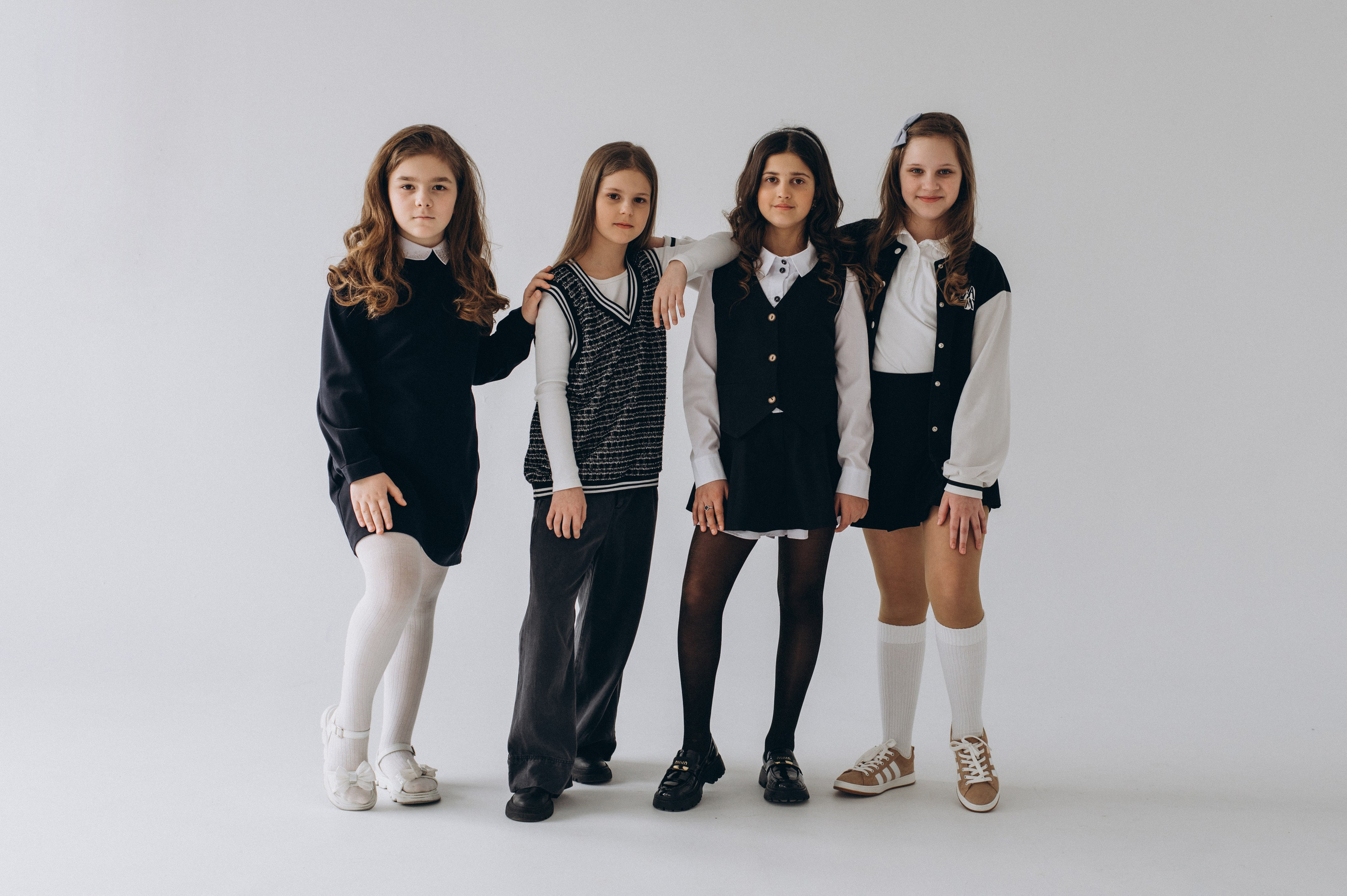 Шкільна фотосесія на віньєтки Тернопіль, шкільні альбоми, фотосесія випускників Тернопіль, випускний альбом, фотограф випускний Тернопіль. Сімейний, дитячий та індивідуальний фотограф в м. Тернопіль, м. Львів