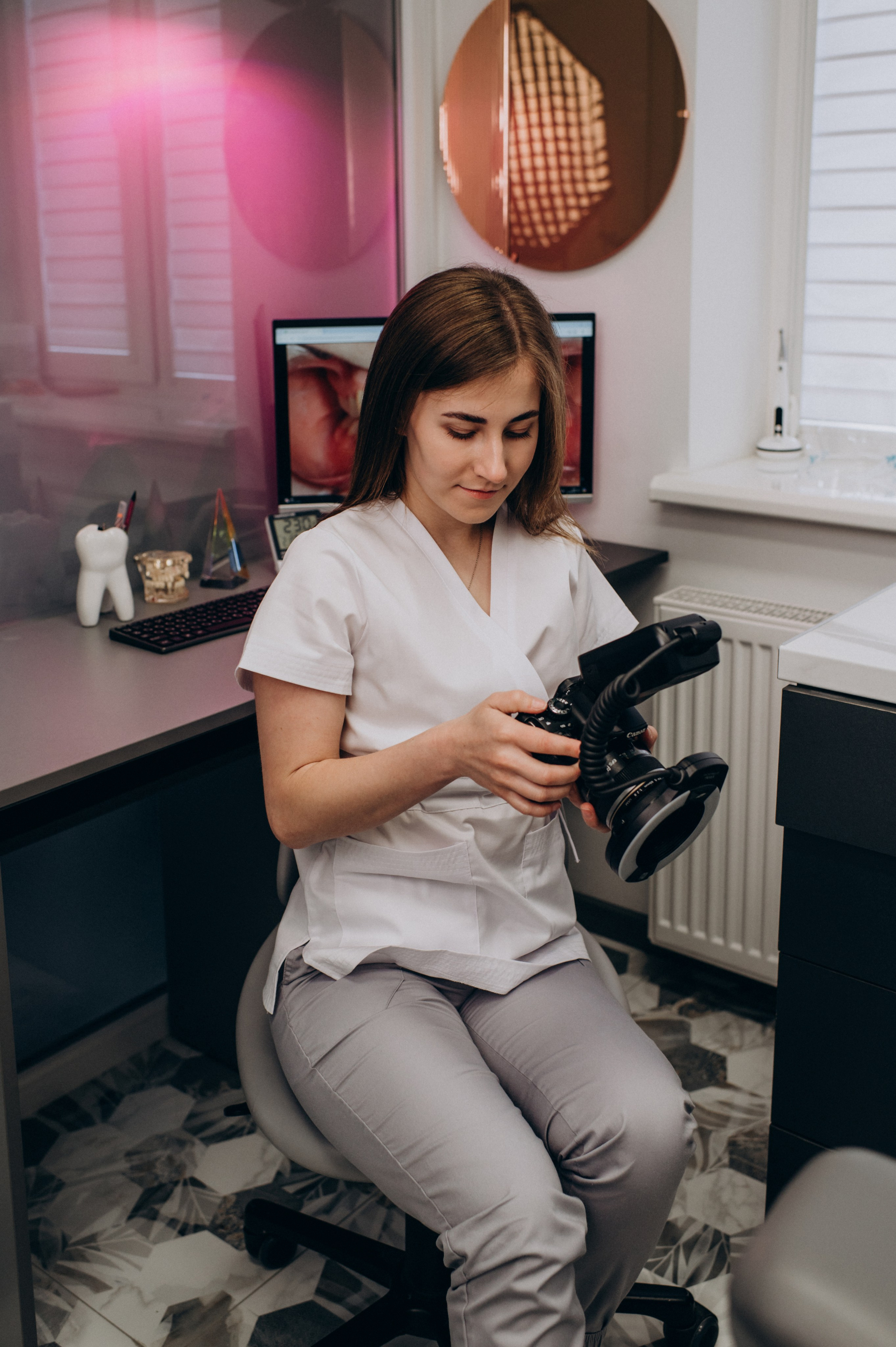 Фотосесія стоматології, зйомка стоматологічної клініки, контент для стоматолога. Сімейний, дитячий та індивідуальний фотограф в м. Тернопіль, м. Львів