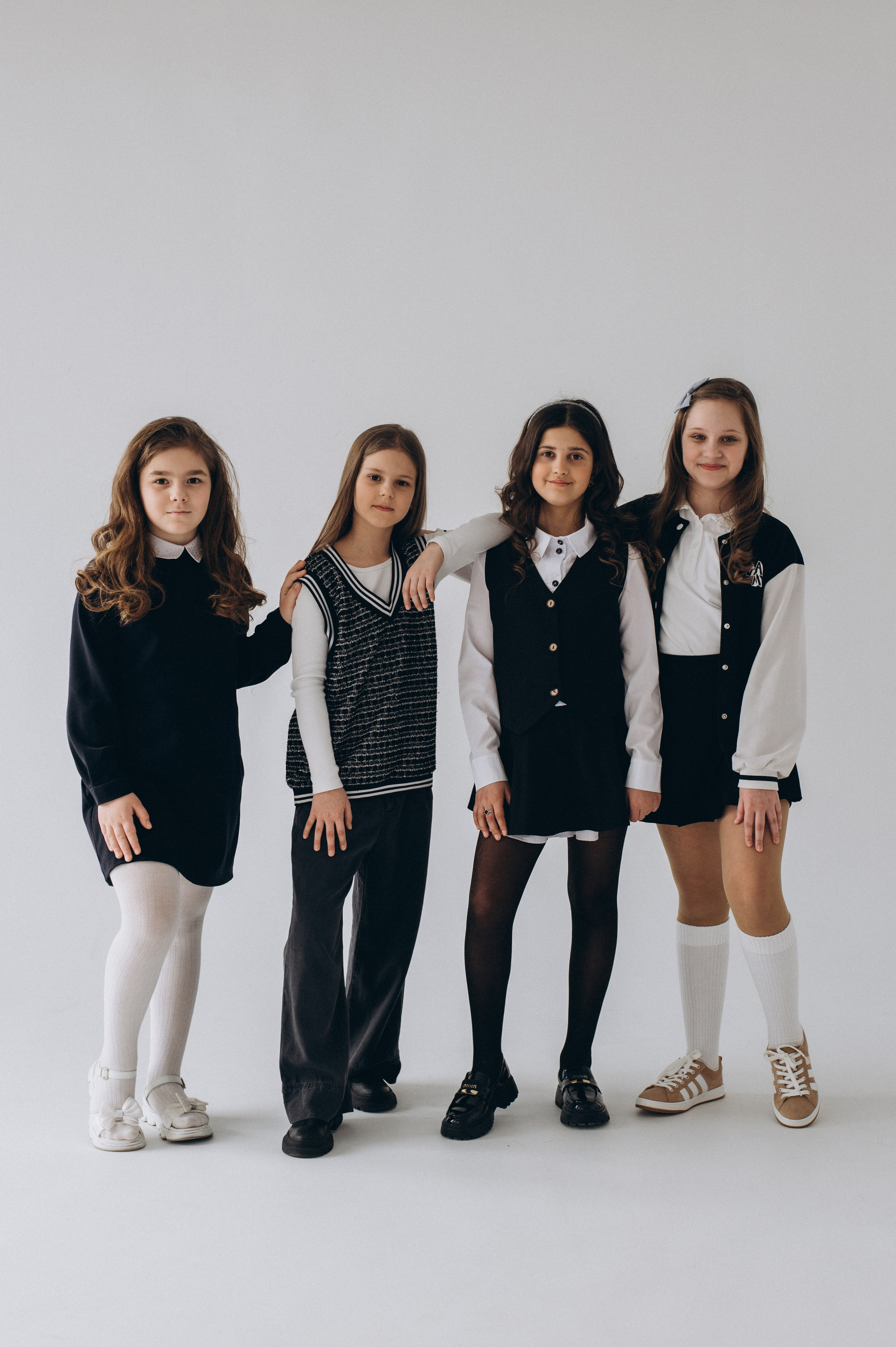 Шкільна фотосесія на віньєтки Тернопіль, шкільні альбоми, фотосесія випускників Тернопіль, випускний альбом, фотограф випускний Тернопіль. Сімейний, дитячий та індивідуальний фотограф в м. Тернопіль, м. Львів