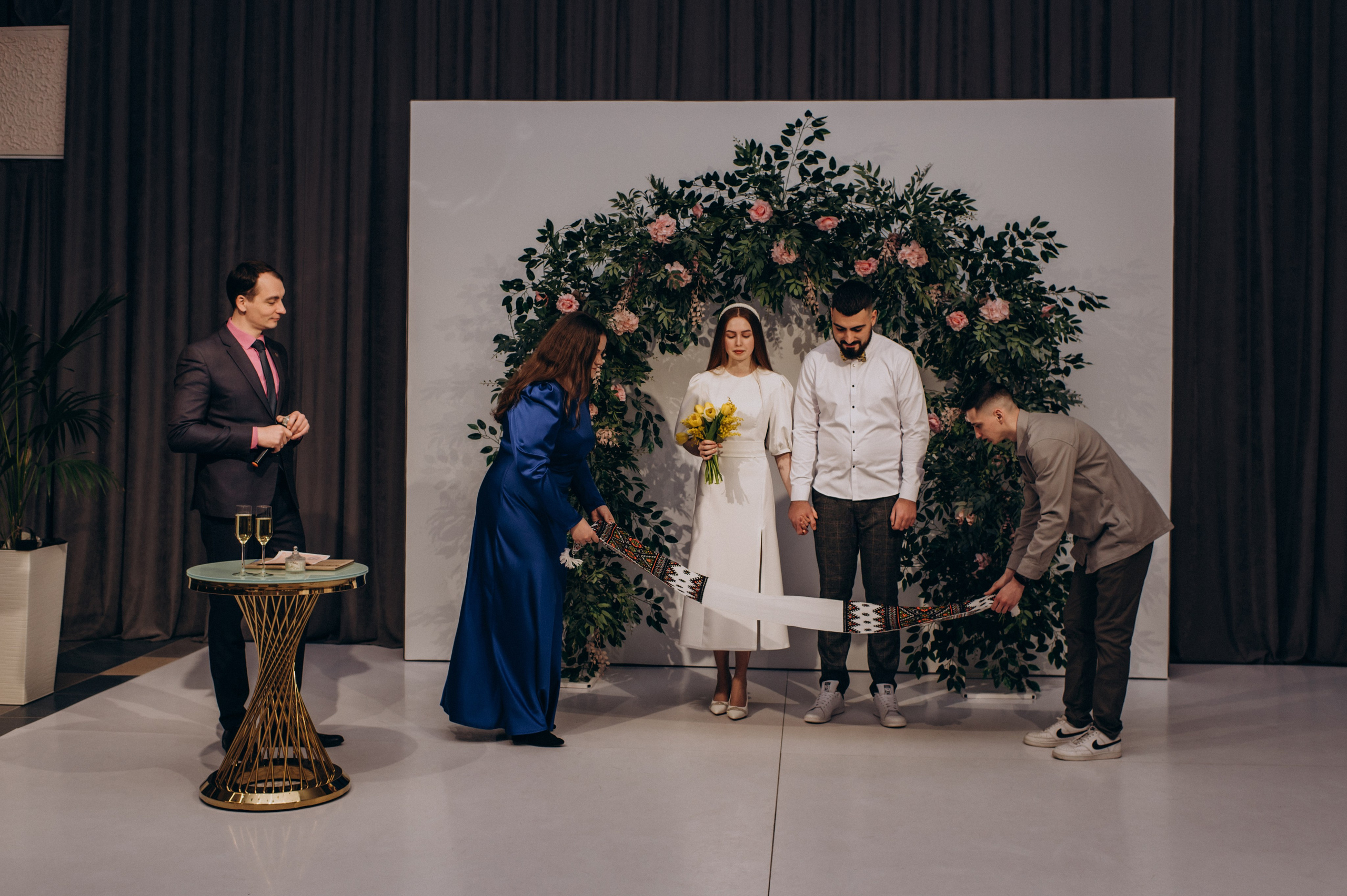 Фотосесія розпису в РАЦС Тернопіль Львів, фотосесія весілля Тернопіль. Сімейний, дитячий та індивідуальний фотограф в м. Тернопіль, м. Львів