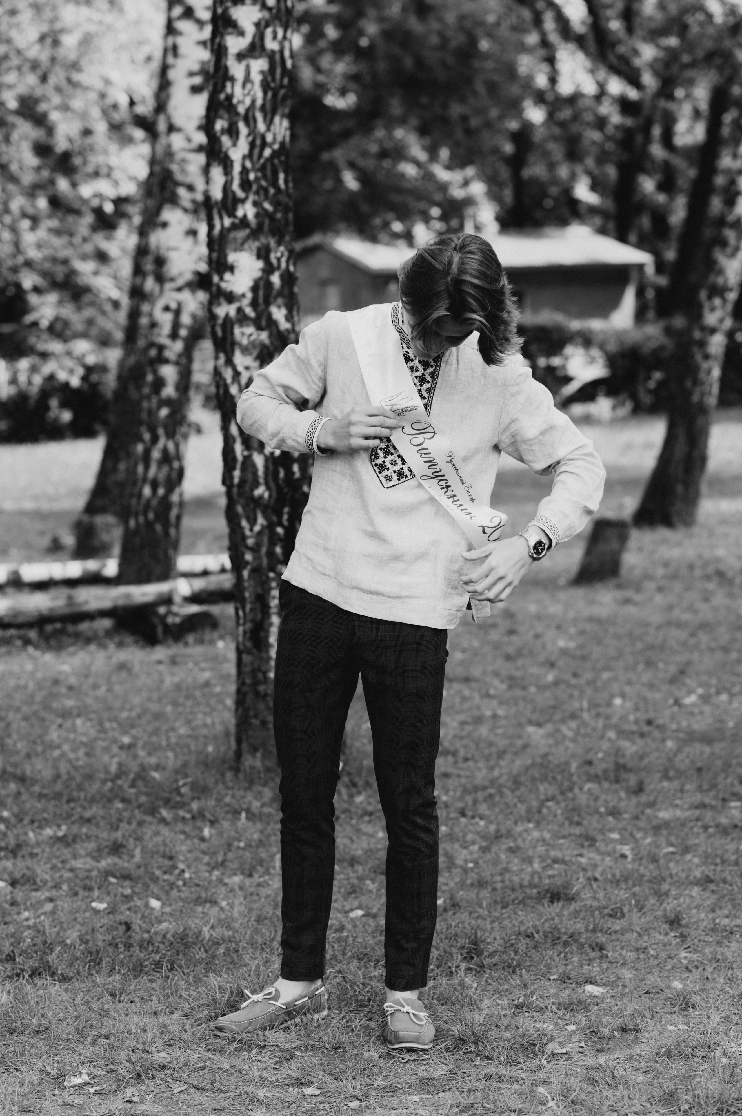 Фотосесія останнього дзвоника, фотосесія випускників Тернопіль, випускний 2024. Сімейний, дитячий та індивідуальний фотограф в м. Тернопіль, м. Львів