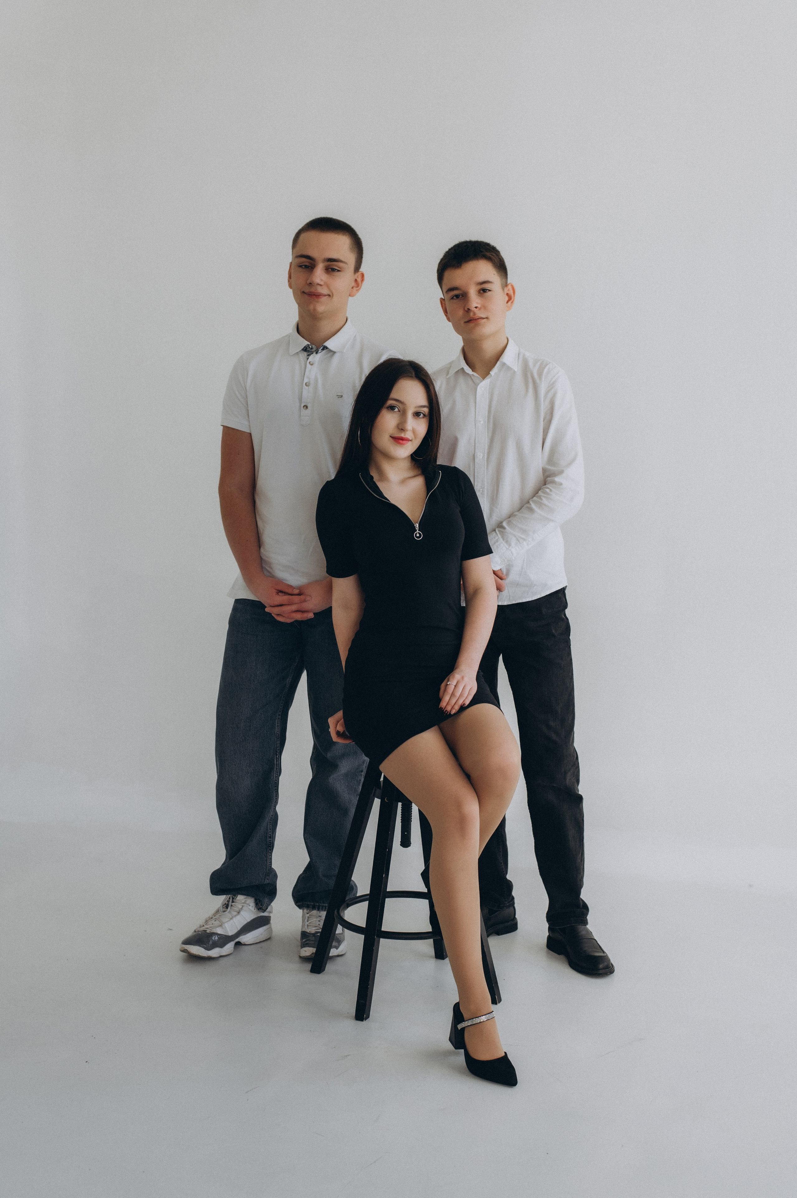 Фотосесія випускників, фотосесія на віньєтки Тернопіль, випускники Тернопіль, випуск 2025. Сімейний, дитячий та індивідуальний фотограф в м. Тернопіль, м. Львів