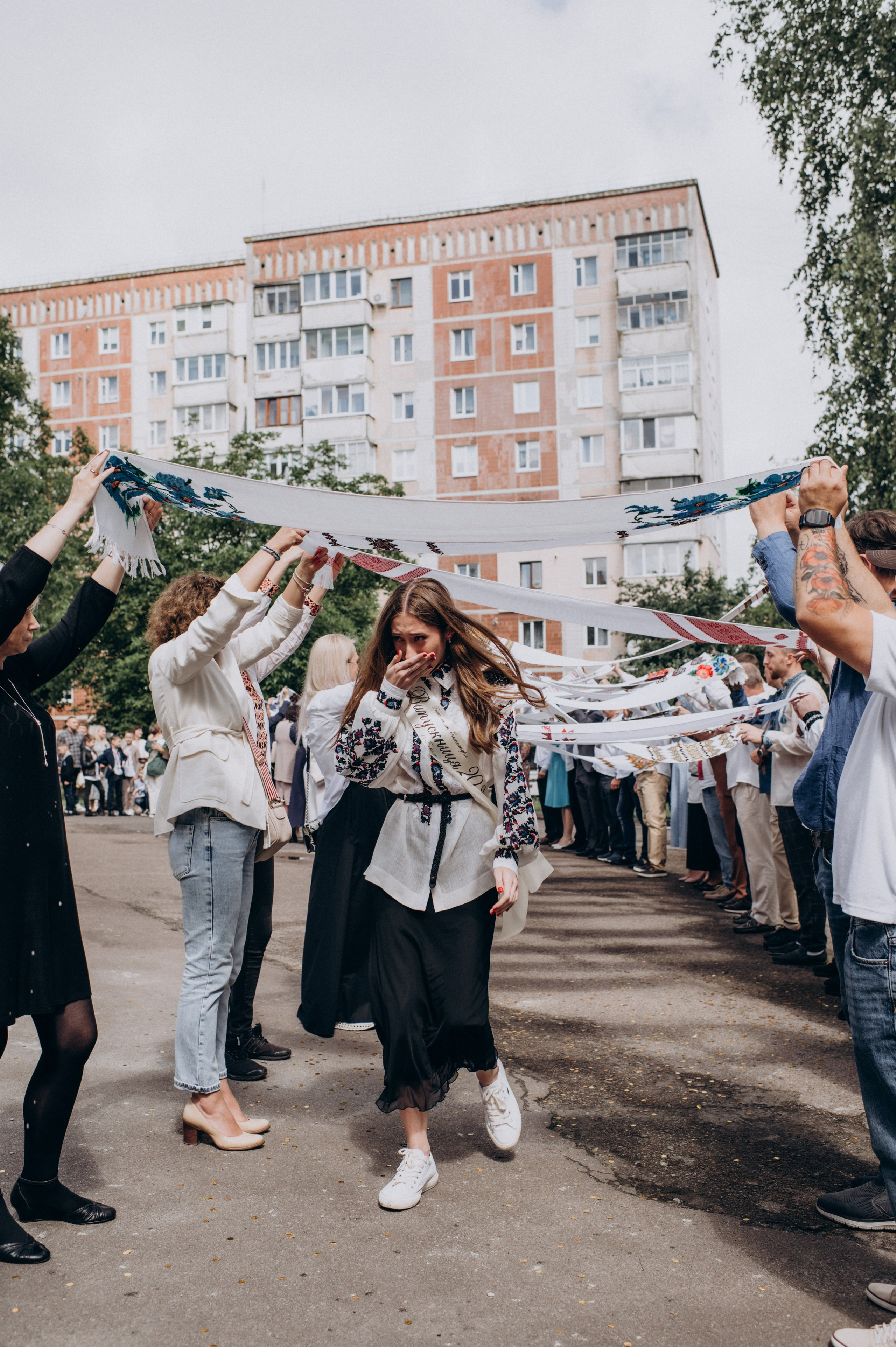 Фотосесія останнього дзвоника, фотосесія випускників Тернопіль, випускний 2024. Сімейний, дитячий та індивідуальний фотограф в м. Тернопіль, м. Львів
