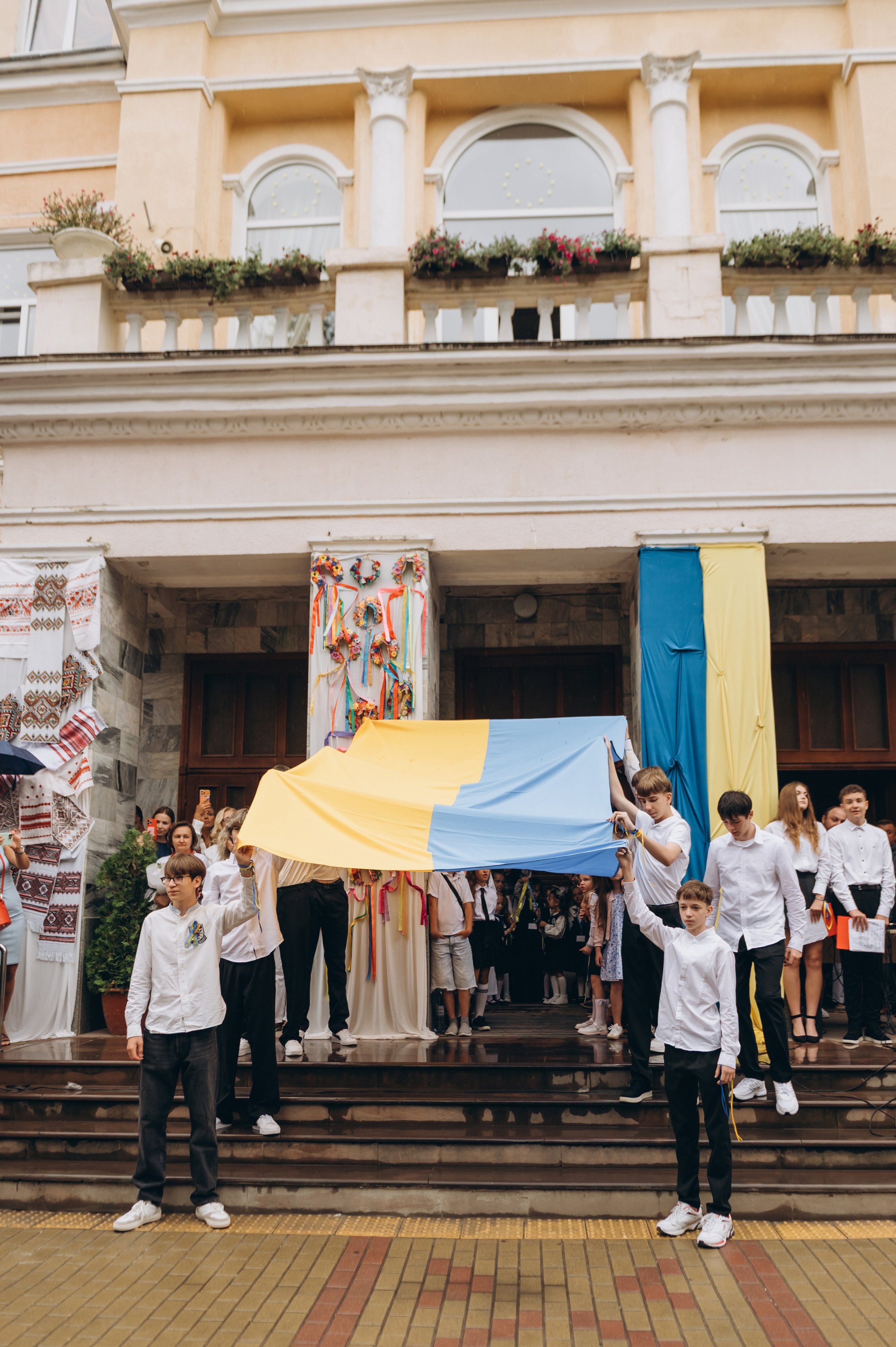 Перший дзвоник у Тернополі, фотосесія першокласників