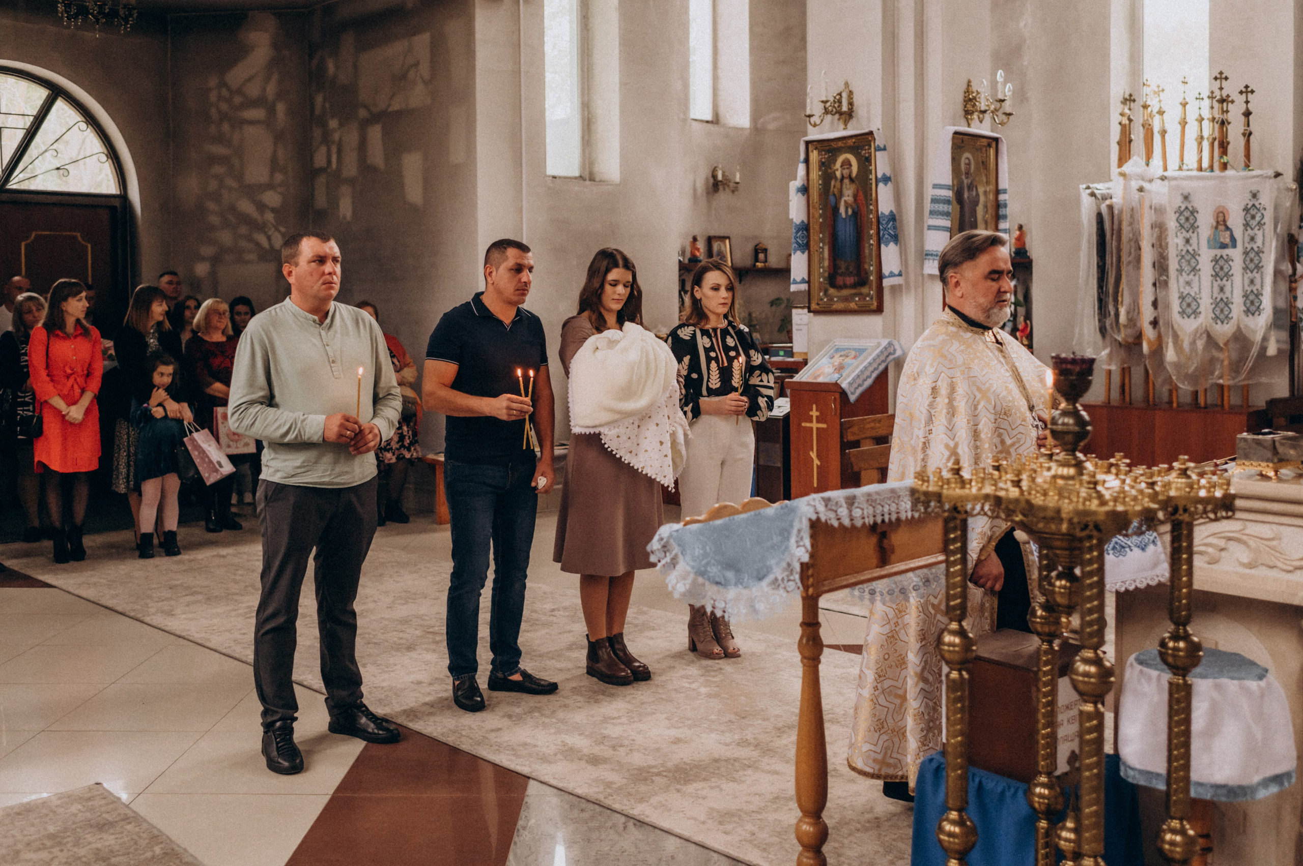 Таїнство Хрещення, хрестини Тернопіль, хрещення Львів. Сімейний, дитячий та індивідуальний фотограф в м. Тернопіль, м. Львів