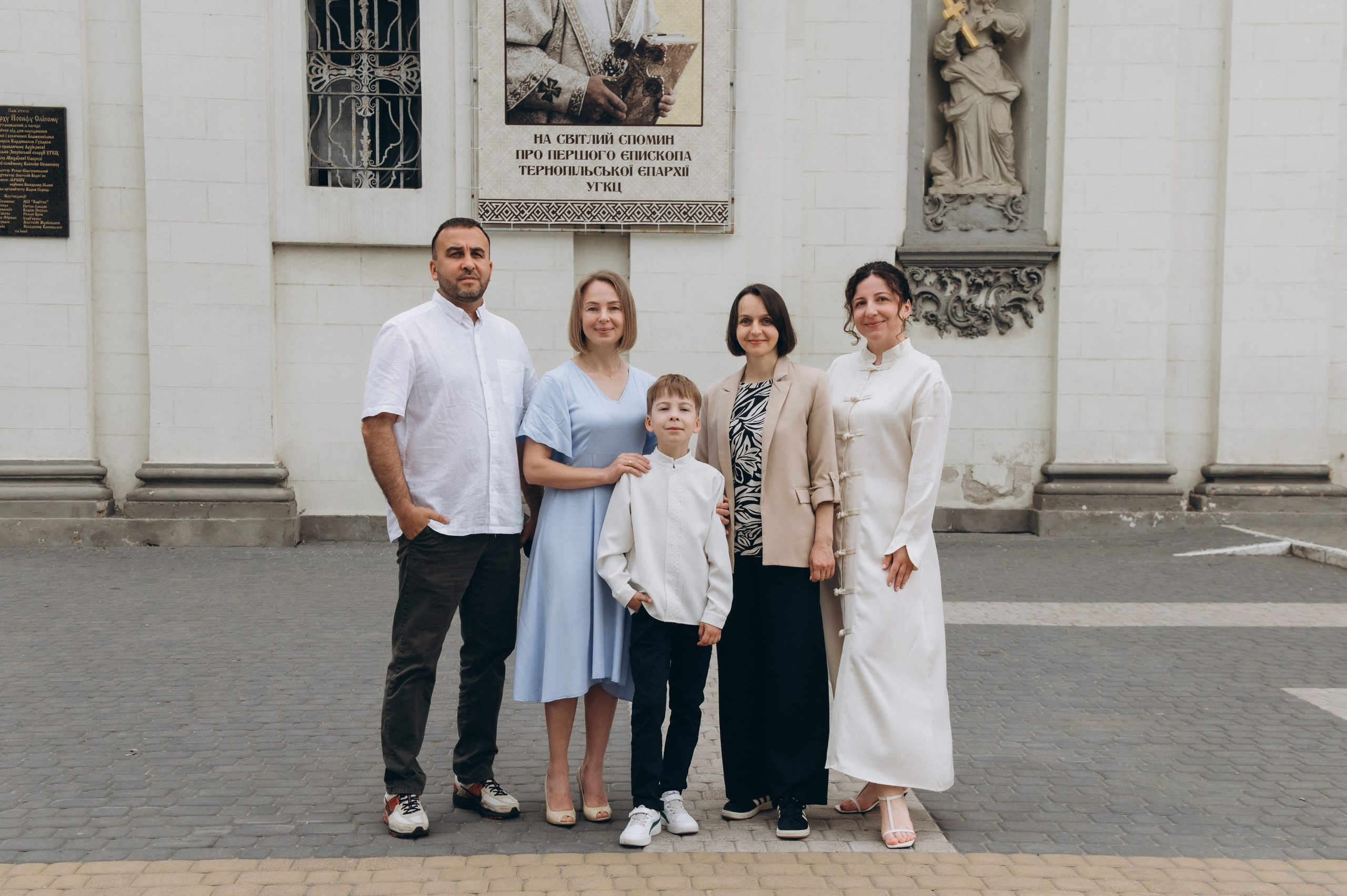 Фотосесія Першого Причастя Тернопіль, фотосесія Причастя Тернопіль, Таїнство Першого Причастя Тернопіль, Катедра Причастя Тернопіль. Сімейний, дитячий та індивідуальний фотограф в м. Тернопіль, м. Львів