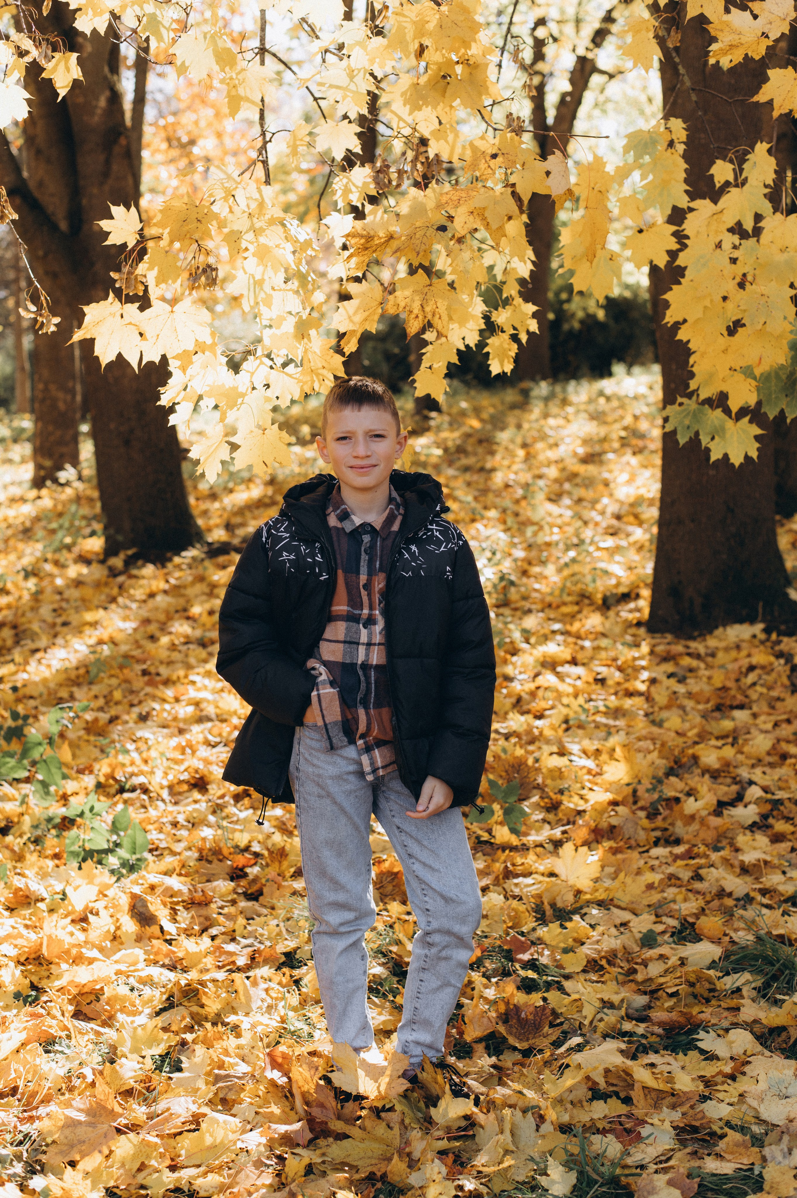 Осіння фотосесія 4 класу на віньєтки, випускні фотоальбоми Тернопіль, фотосесія випускників Тернопіль, шкільний випускний альбом Тернопіль. Сімейний, дитячий та індивідуальний фотограф в м. Тернопіль, м. Львів