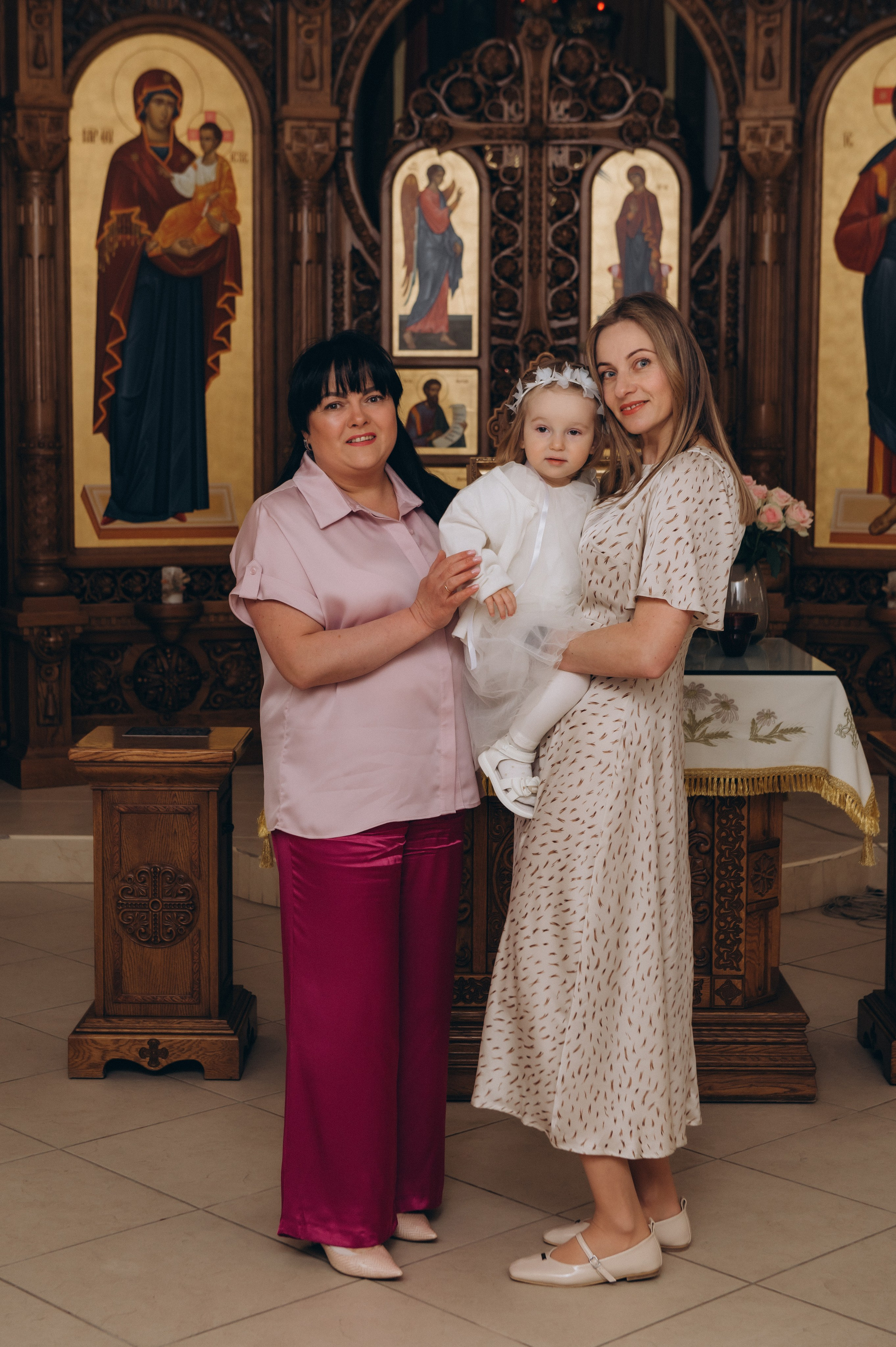 Фотосесія Хрещення Тернопіль, зйомка Хрестин Тернопіль, фотограф на хрестини Тернопіль, хрещення Львів. Сімейний, дитячий та індивідуальний фотограф в м. Тернопіль, м. Львів