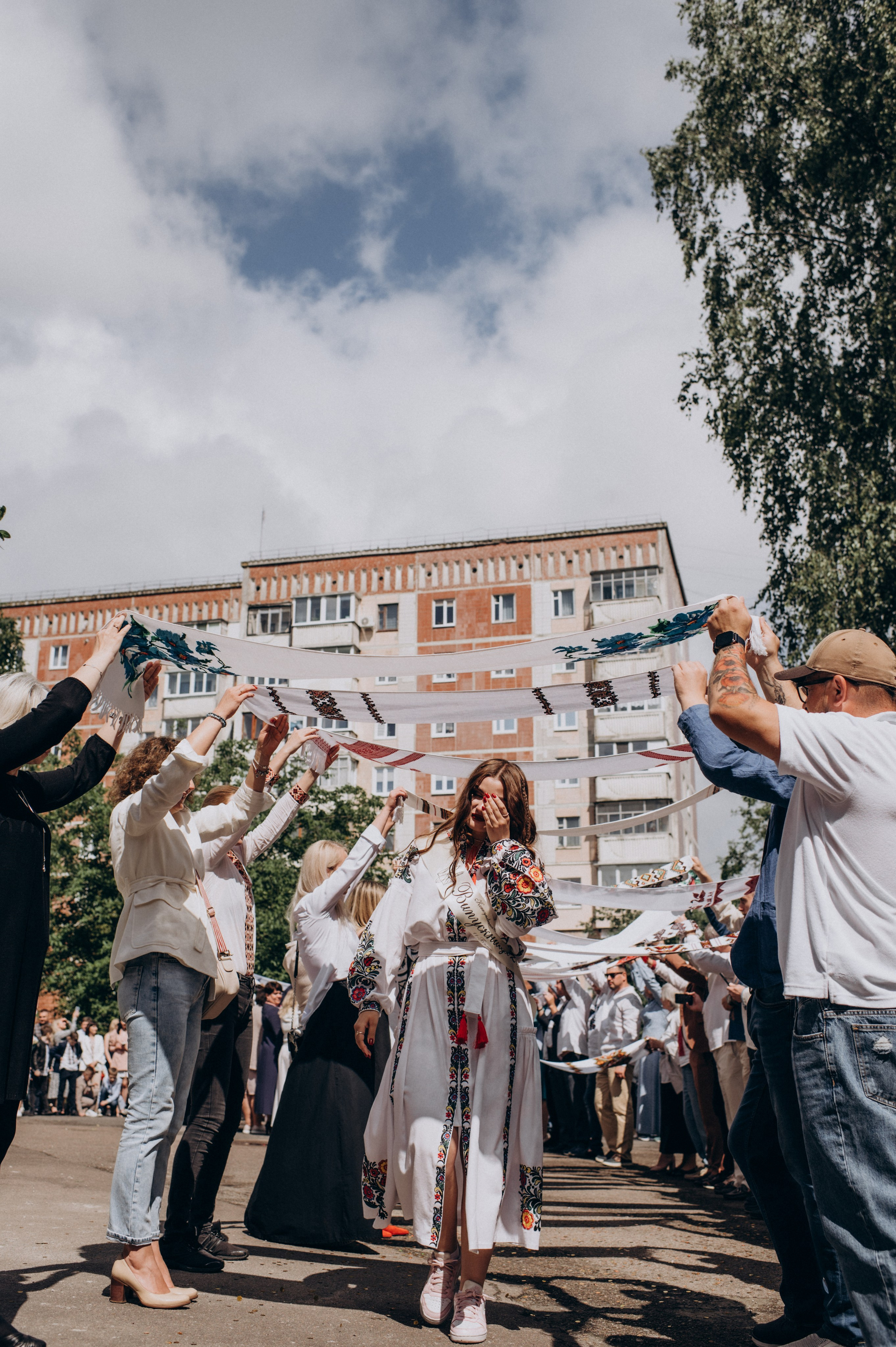 Фотосесія останнього дзвоника, фотосесія випускників Тернопіль, випускний 2024. Сімейний, дитячий та індивідуальний фотограф в м. Тернопіль, м. Львів
