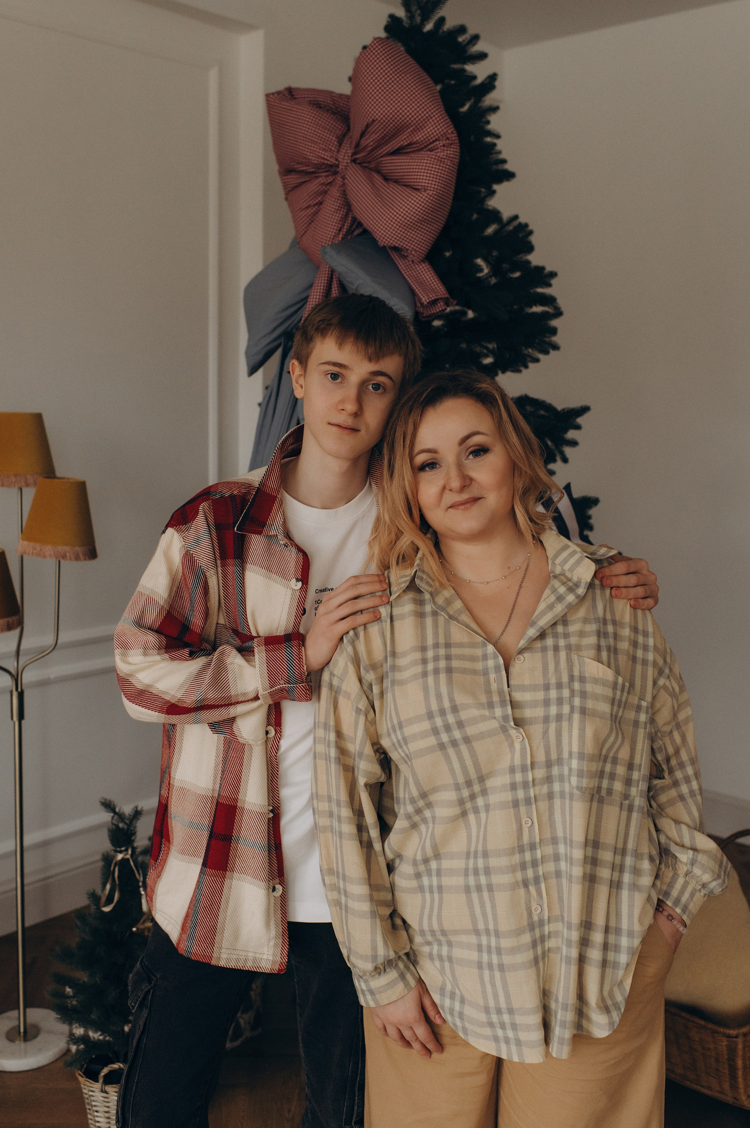 Фотосесія мама і син, сімейна фотосесія Тернопіль, зйомка мами з сином, сімейний фотограф Тернопіль, зйомка з домашнім улюбленцем. Сімейний, дитячий та індивідуальний фотограф в м. Тернопіль, м. Львів