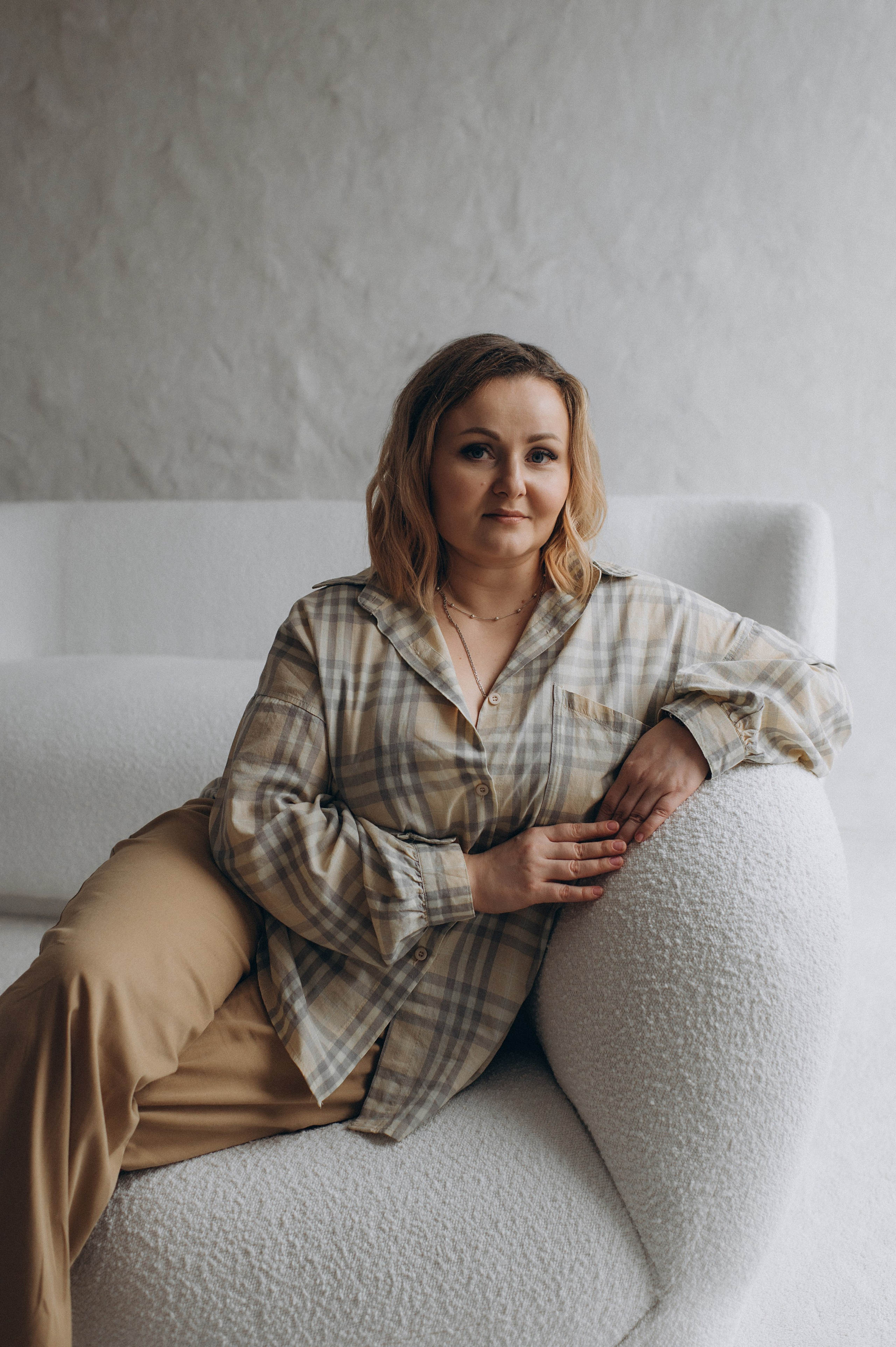 Фотосесія мама і син, сімейна фотосесія Тернопіль, зйомка мами з сином, сімейний фотограф Тернопіль, зйомка з домашнім улюбленцем. Сімейний, дитячий та індивідуальний фотограф в м. Тернопіль, м. Львів