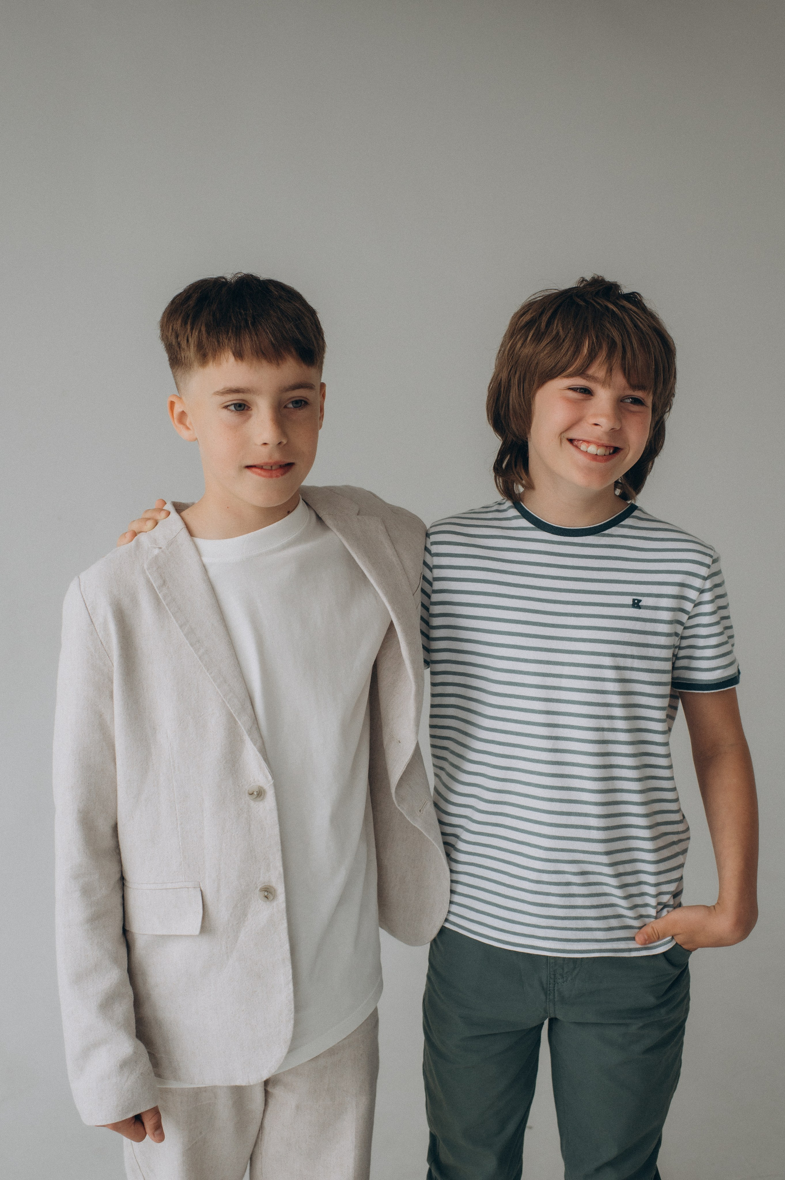 Шкільна фотосесія на віньєтки Тернопіль, фотосесія випускників Тернопіль, зйомка на віньєтки, шкільні фотоальбоми Тернопіль. Сімейний, дитячий та індивідуальний фотограф в м. Тернопіль, м. Львів