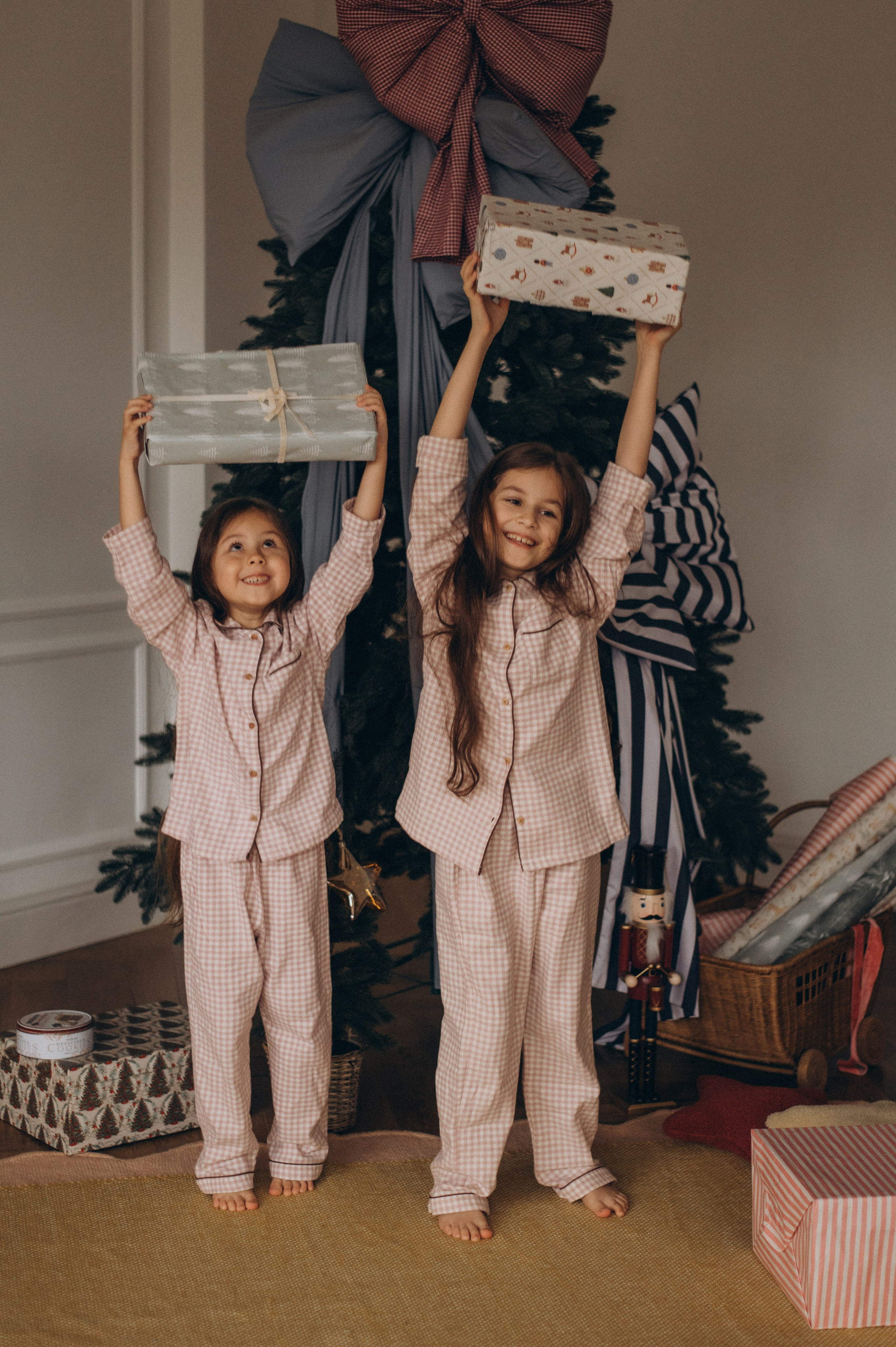 Фотосесія сестричок Тернопіль, зйомка сестрички, сімейний фотограф Тернопіль, портретний фотограф Тернопіль, фотосесія дітей. Сімейний, дитячий та індивідуальний фотограф в м. Тернопіль, м. Львів