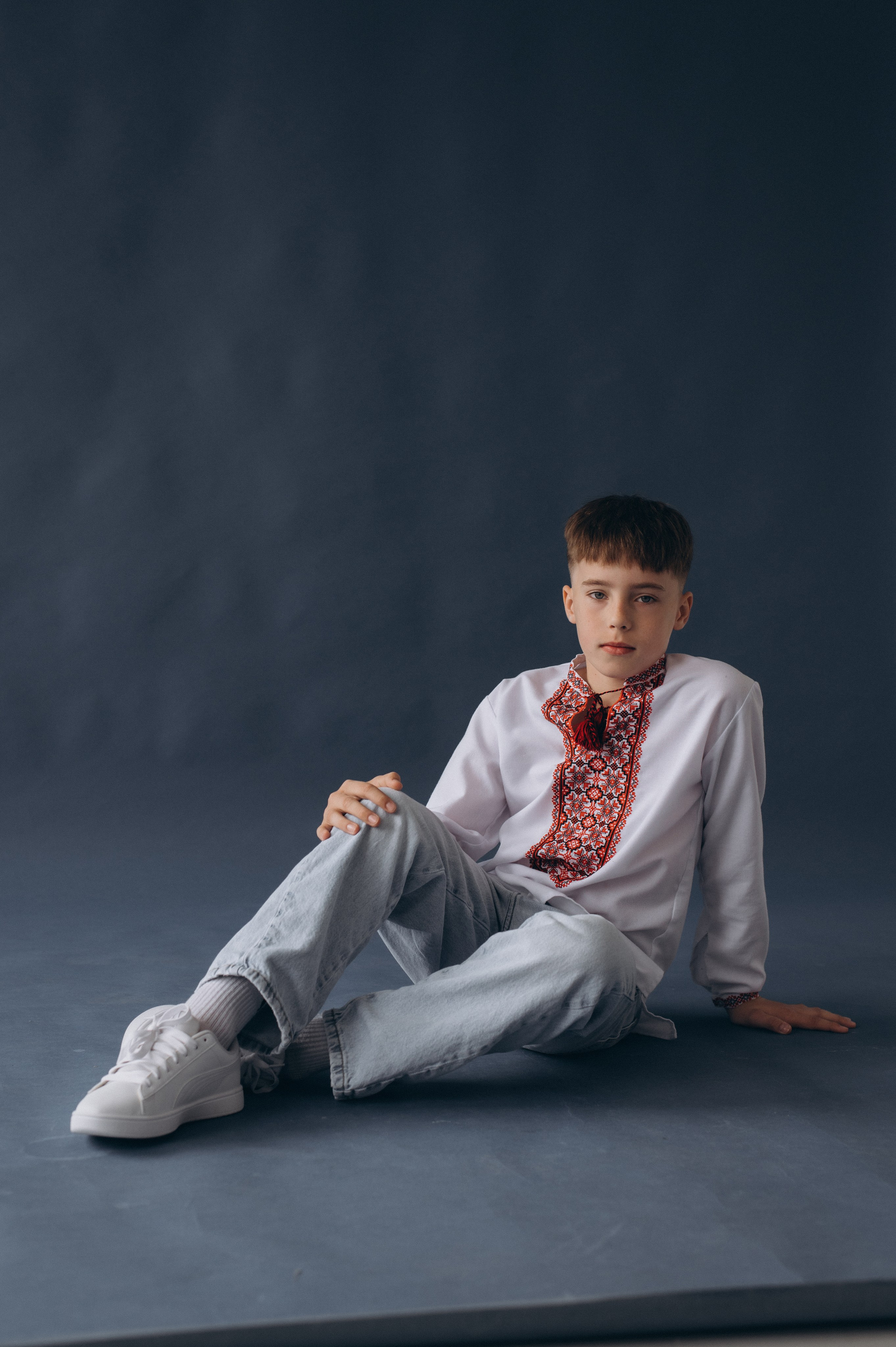 Шкільна фотосесія на віньєтки Тернопіль, фотосесія випускників Тернопіль, зйомка на віньєтки, шкільні фотоальбоми Тернопіль. Сімейний, дитячий та індивідуальний фотограф в м. Тернопіль, м. Львів