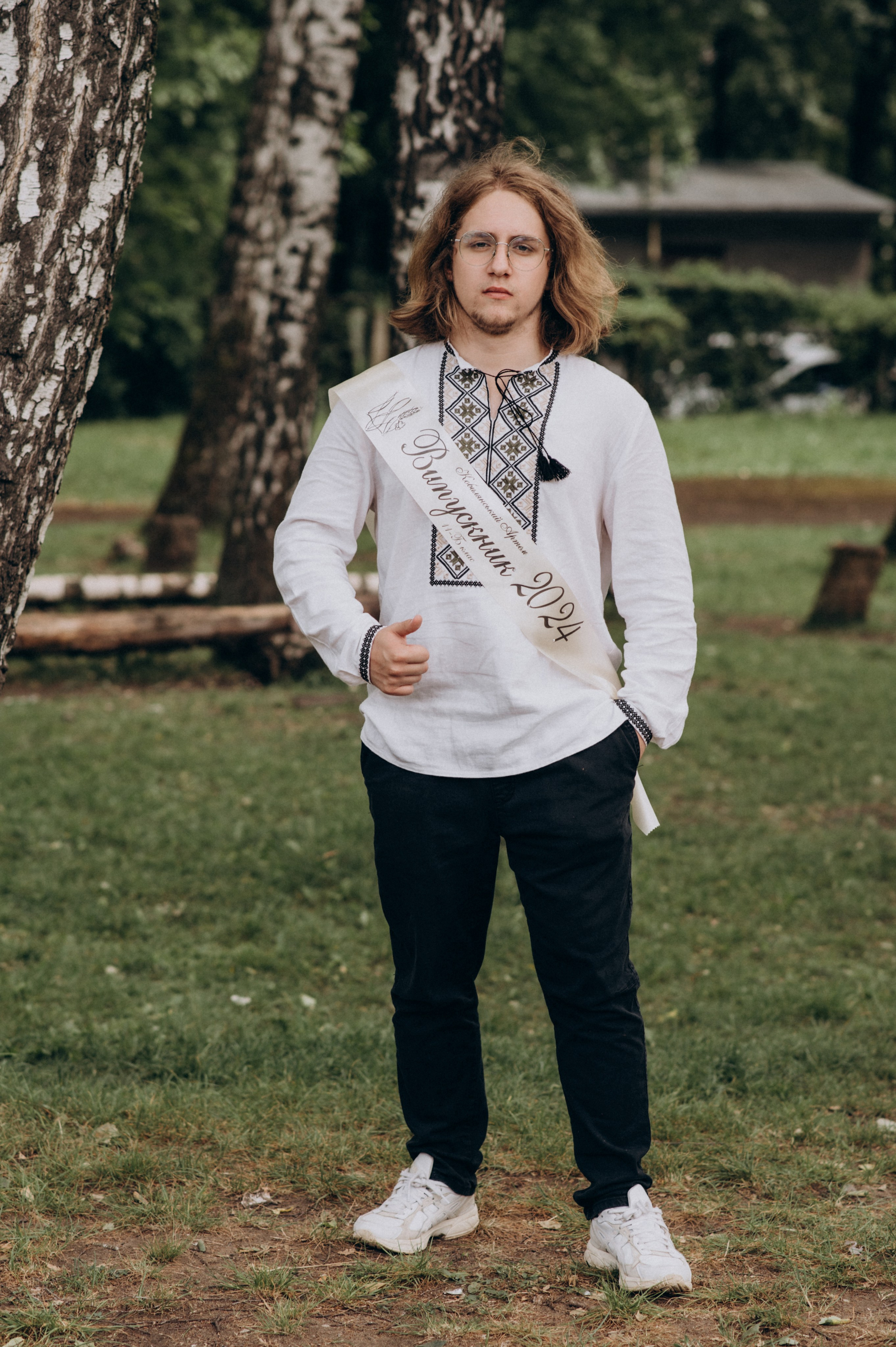 Фотосесія останнього дзвоника, фотосесія випускників Тернопіль, випускний 2024. Сімейний, дитячий та індивідуальний фотограф в м. Тернопіль, м. Львів