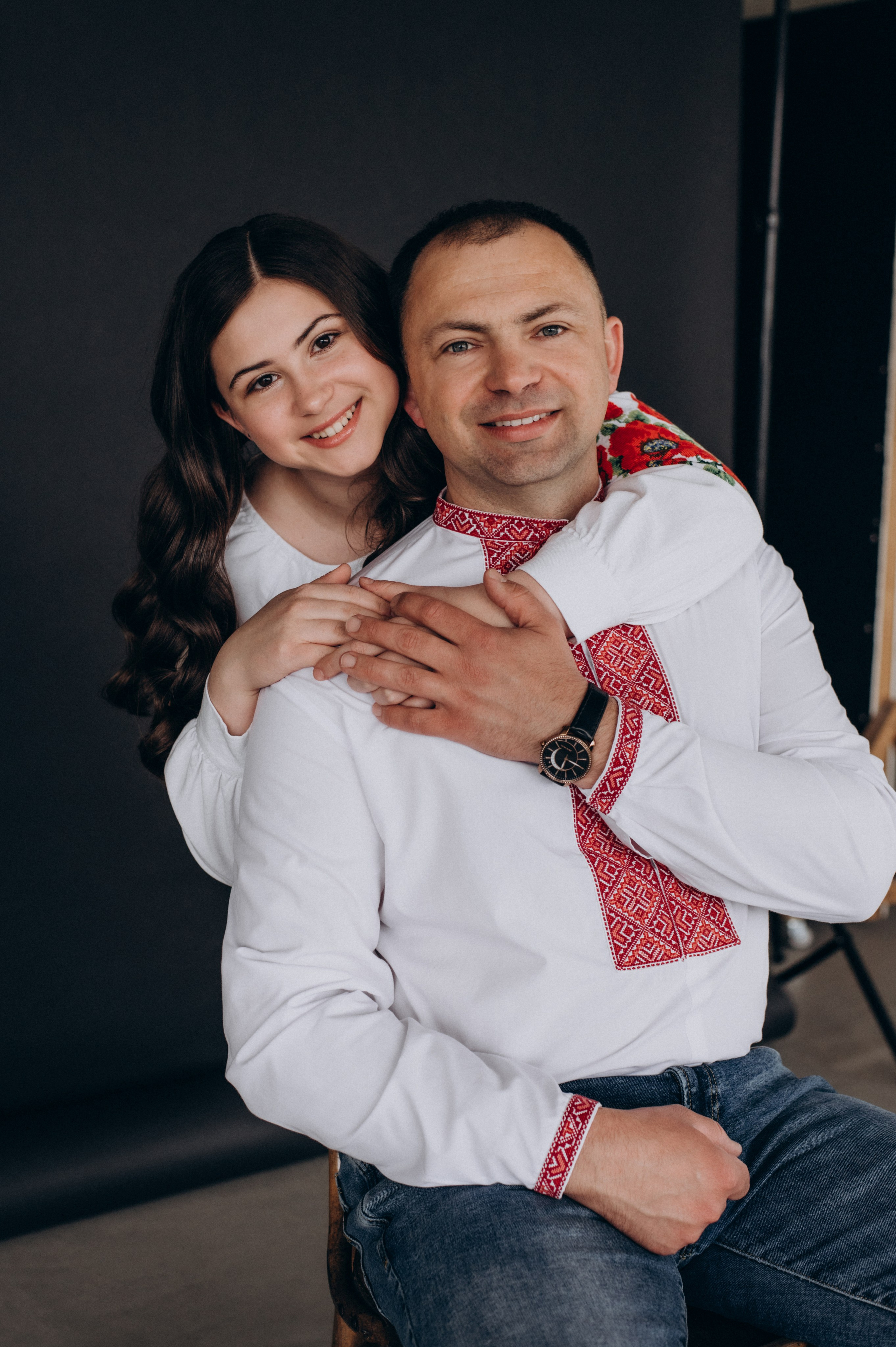 Сімейна фотосесія Тернопіль, сімейна зйомка у вишиванках, фотосесія Львів. Сімейний, дитячий та індивідуальний фотограф в м. Тернопіль, м. Львів