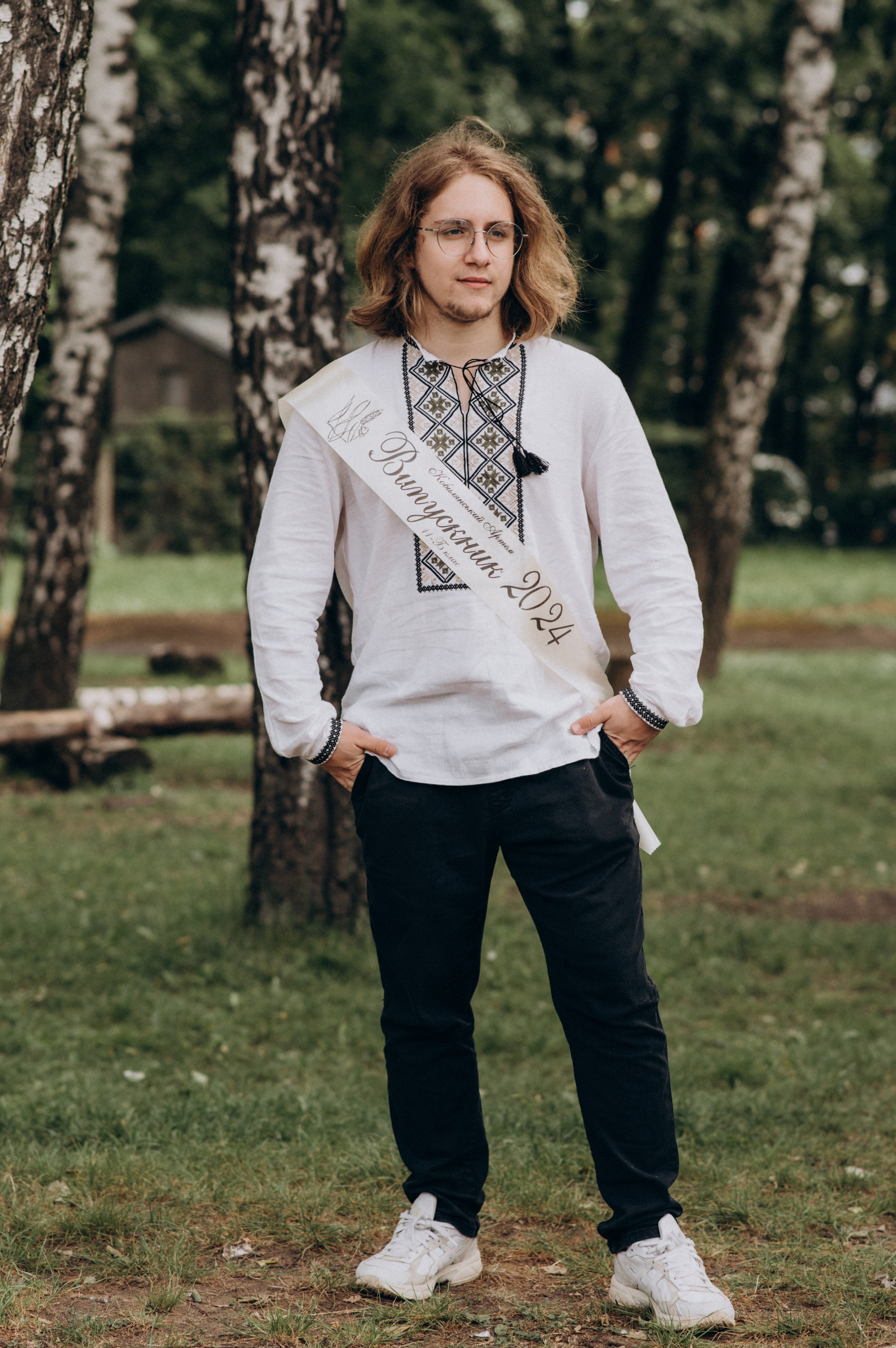 Фотосесія останнього дзвоника, фотосесія випускників Тернопіль, випускний 2024. Сімейний, дитячий та індивідуальний фотограф в м. Тернопіль, м. Львів