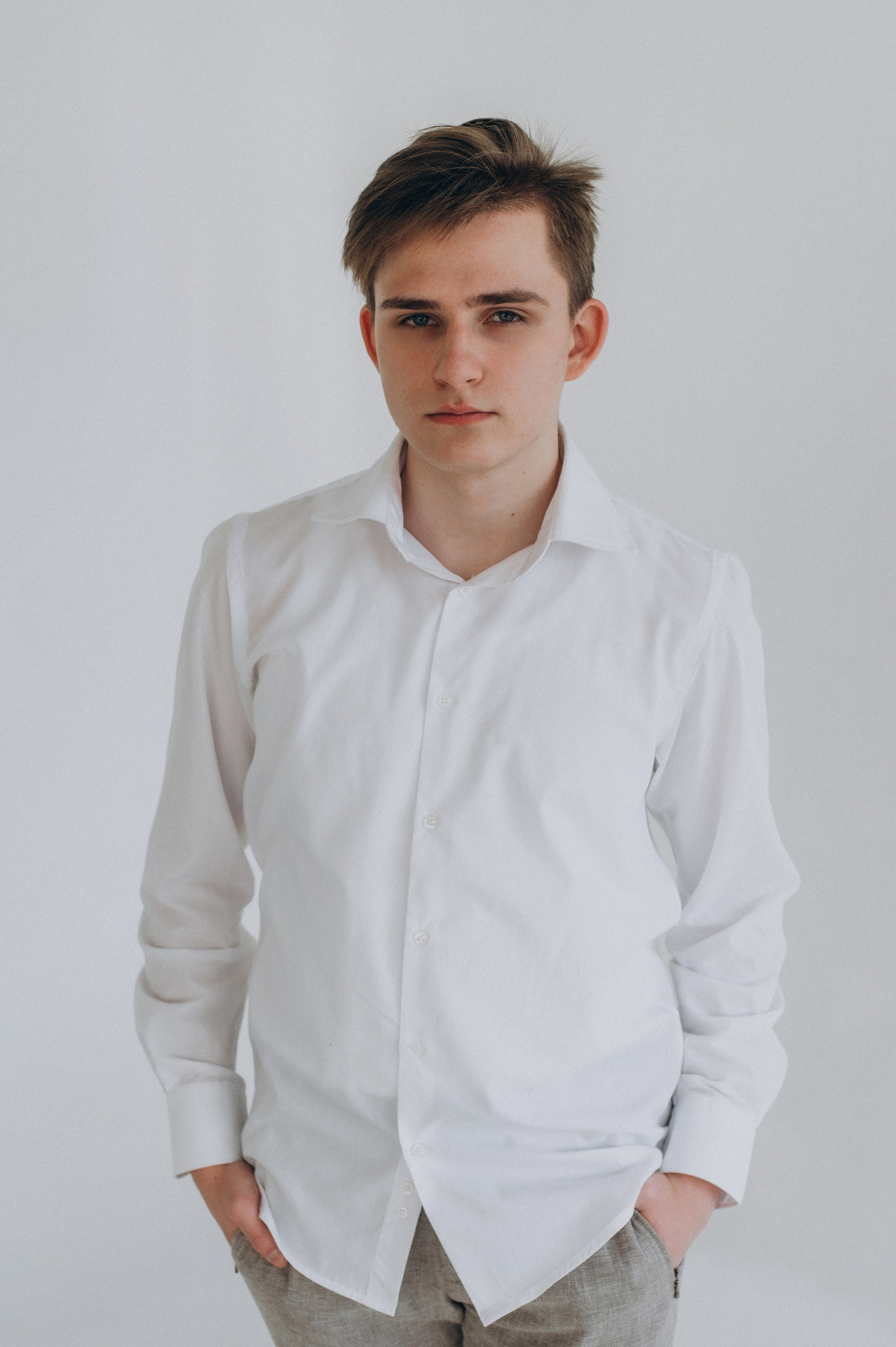 Фотосесія випускників, фотосесія на віньєтки Тернопіль, випускники Тернопіль, випуск 2025. Сімейний, дитячий та індивідуальний фотограф в м. Тернопіль, м. Львів