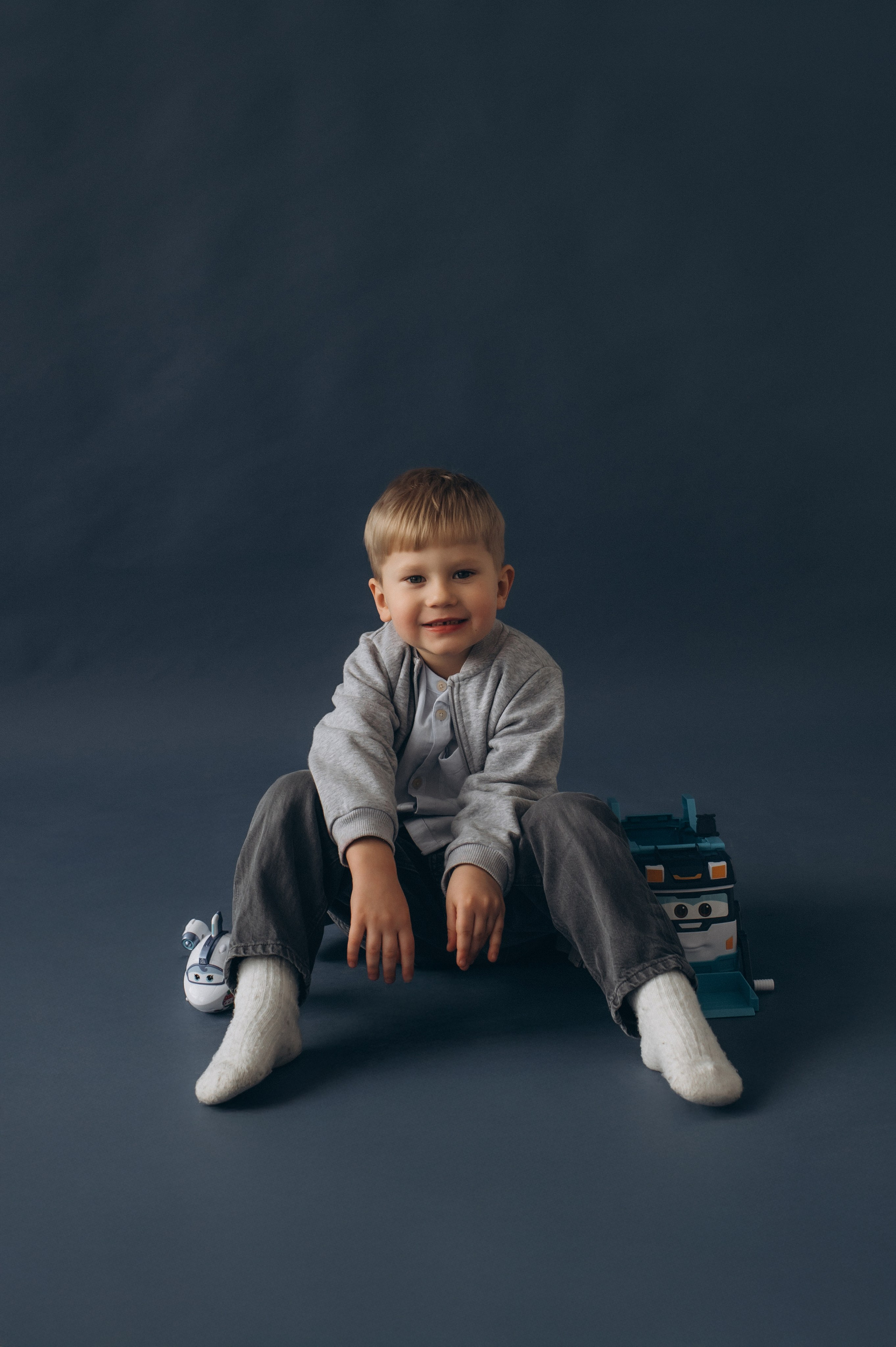 Перший тортик малюка Тернопіль, зйомка дня народження, сімейний фотограф Тернопіль, cakesmash, сімейна фотосесія у студії Тернопіль. Сімейний, дитячий та індивідуальний фотограф в м. Тернопіль, м. Львів