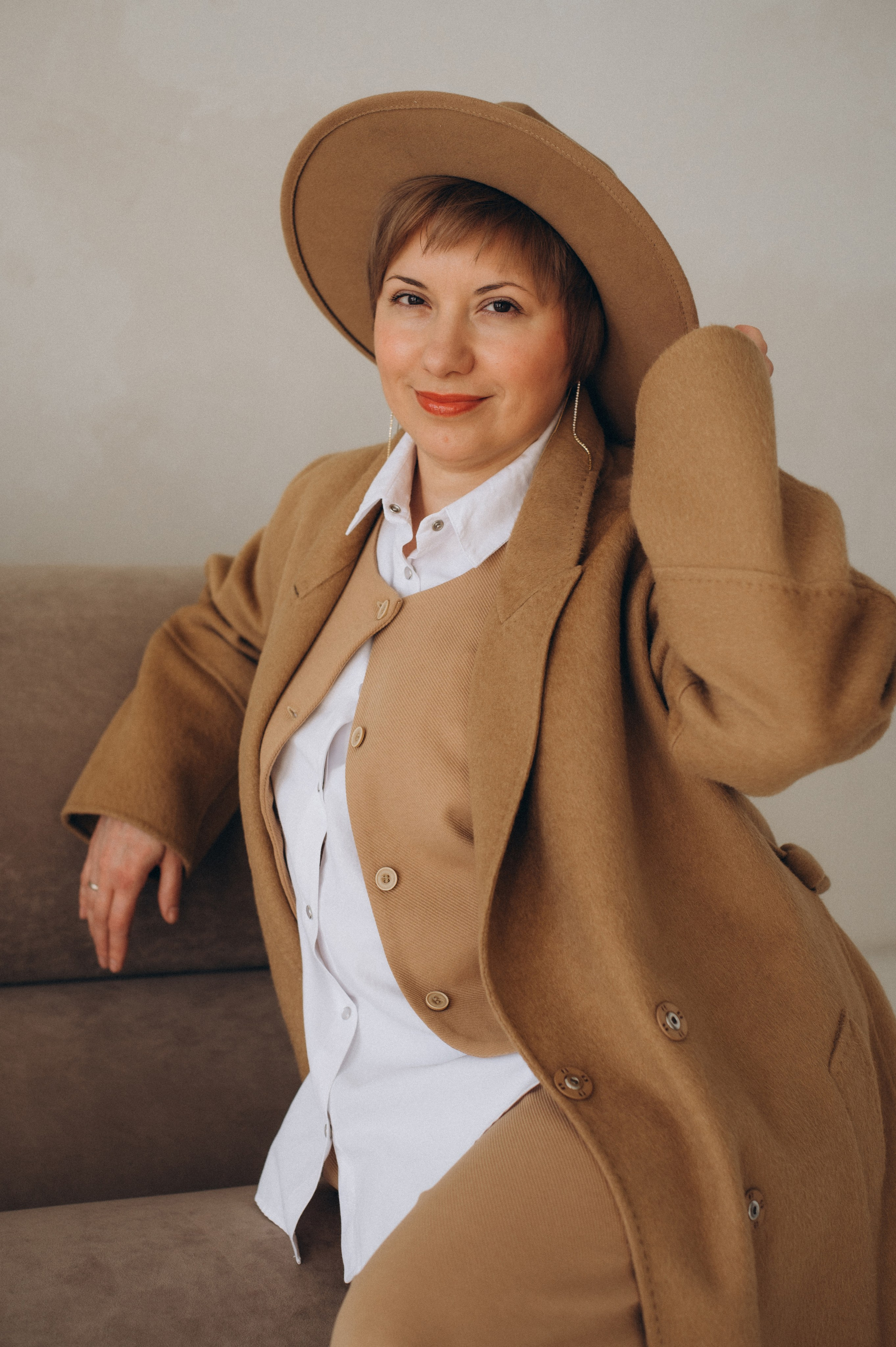 Індивідуальна фотосесія Тернопіль, студійна зйомка Львів, портретний фотограф Тернопіль, контент-фотосесія. Сімейний, дитячий та індивідуальний фотограф в м. Тернопіль, м. Львів