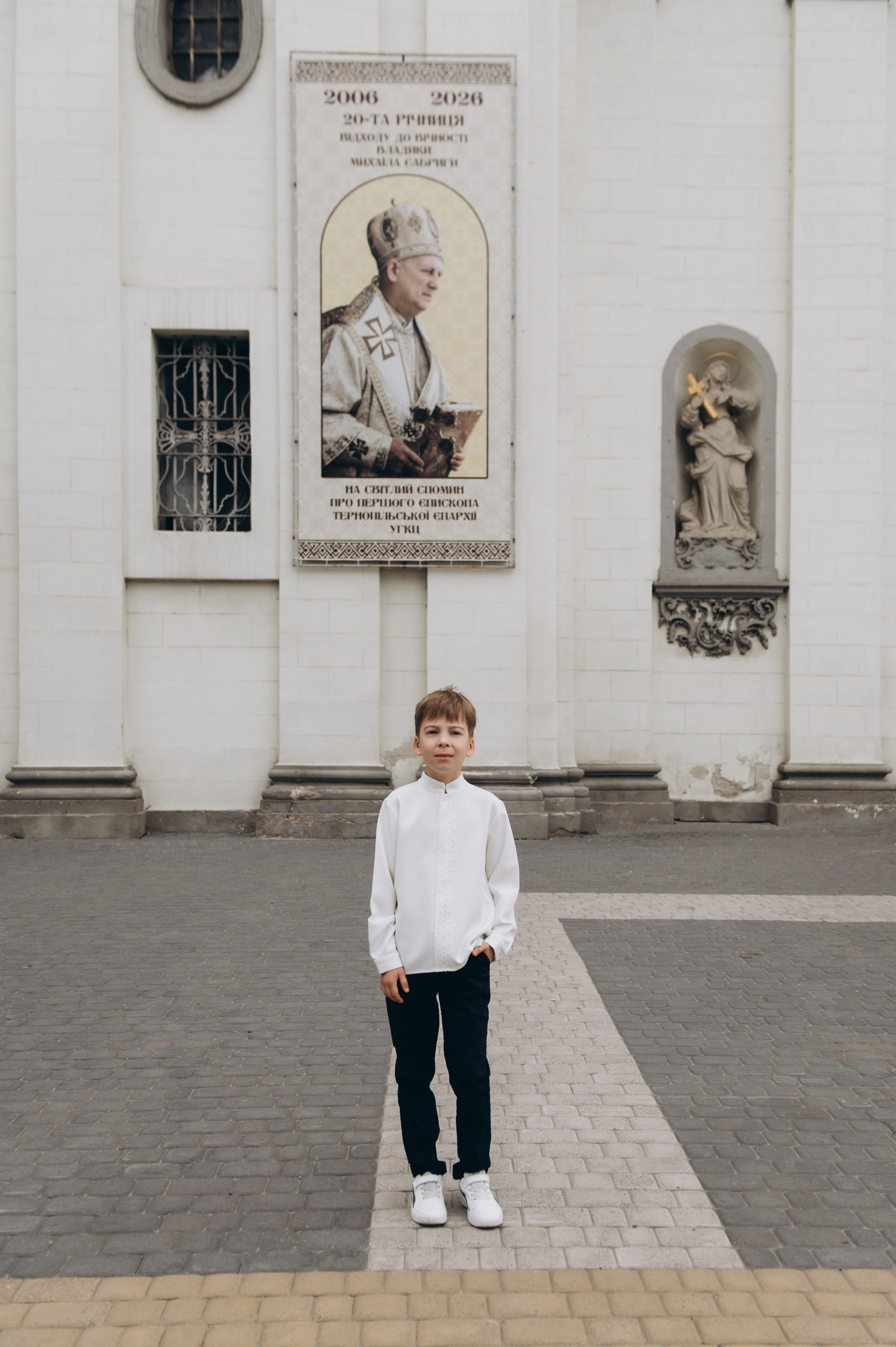 Фотосесія Першого Причастя Тернопіль, фотосесія Причастя Тернопіль, Таїнство Першого Причастя Тернопіль, Катедра Причастя Тернопіль. Сімейний, дитячий та індивідуальний фотограф в м. Тернопіль, м. Львів