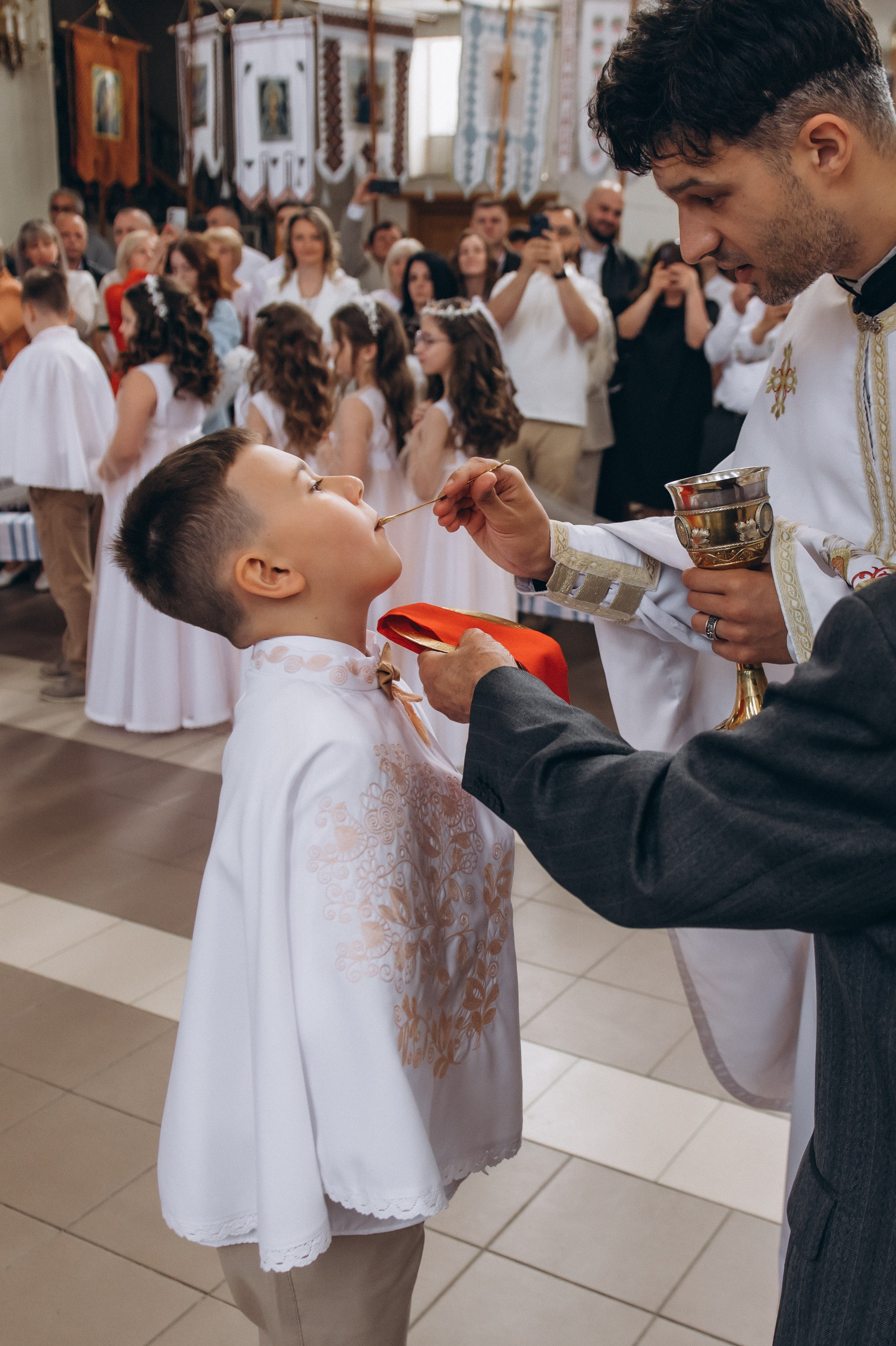 Фотосесія Причастя Тернопіль, зйомка Причастя, фотограф на Причастя Тернопіль, Причастя Львів, Причастя церква Михаїла Тернопіль. Сімейний, дитячий та індивідуальний фотограф в м. Тернопіль, м. Львів