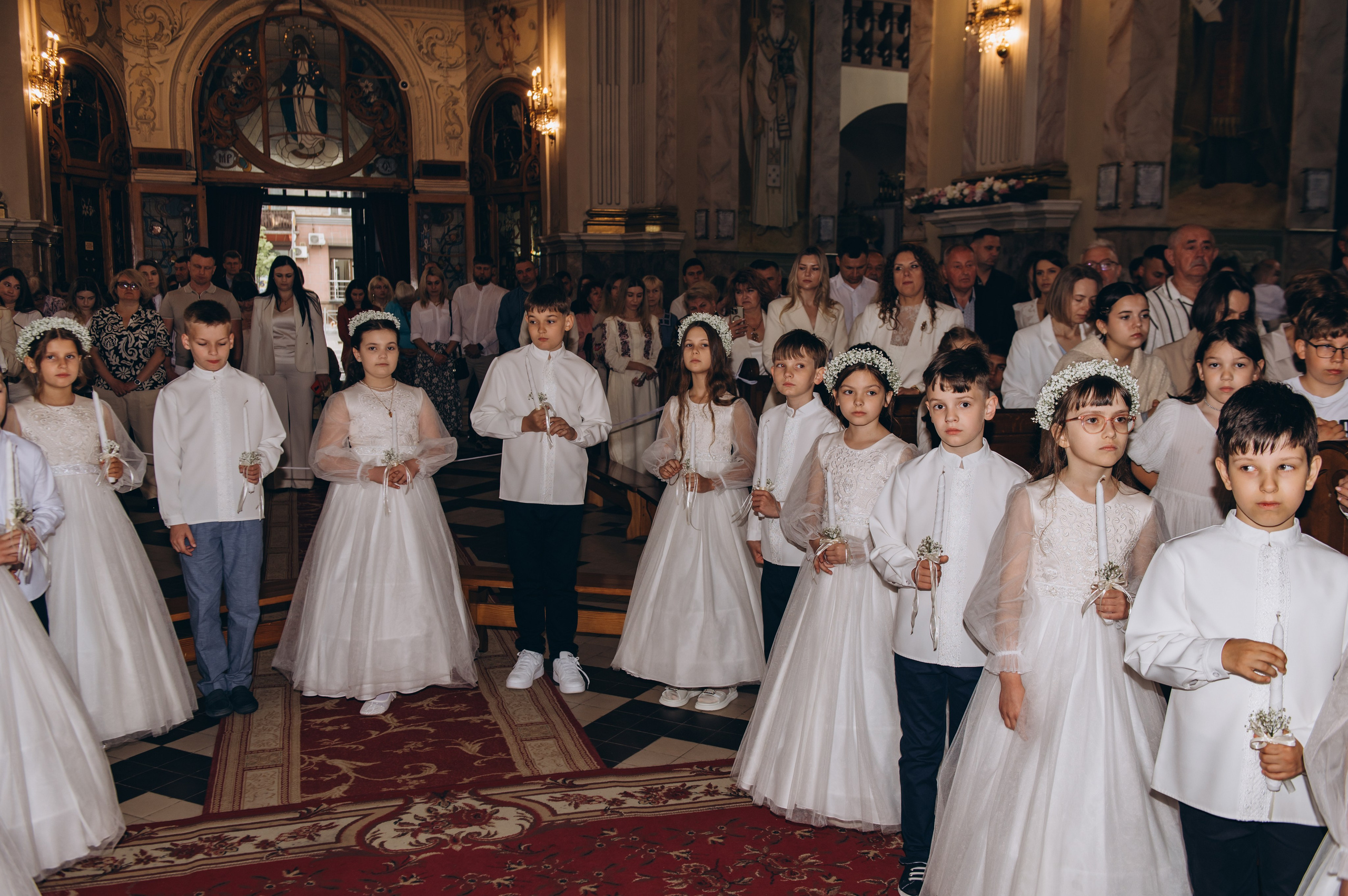 Фотосесія Першого Причастя Тернопіль, фотосесія Причастя Тернопіль, Таїнство Першого Причастя Тернопіль, Катедра Причастя Тернопіль. Сімейний, дитячий та індивідуальний фотограф в м. Тернопіль, м. Львів