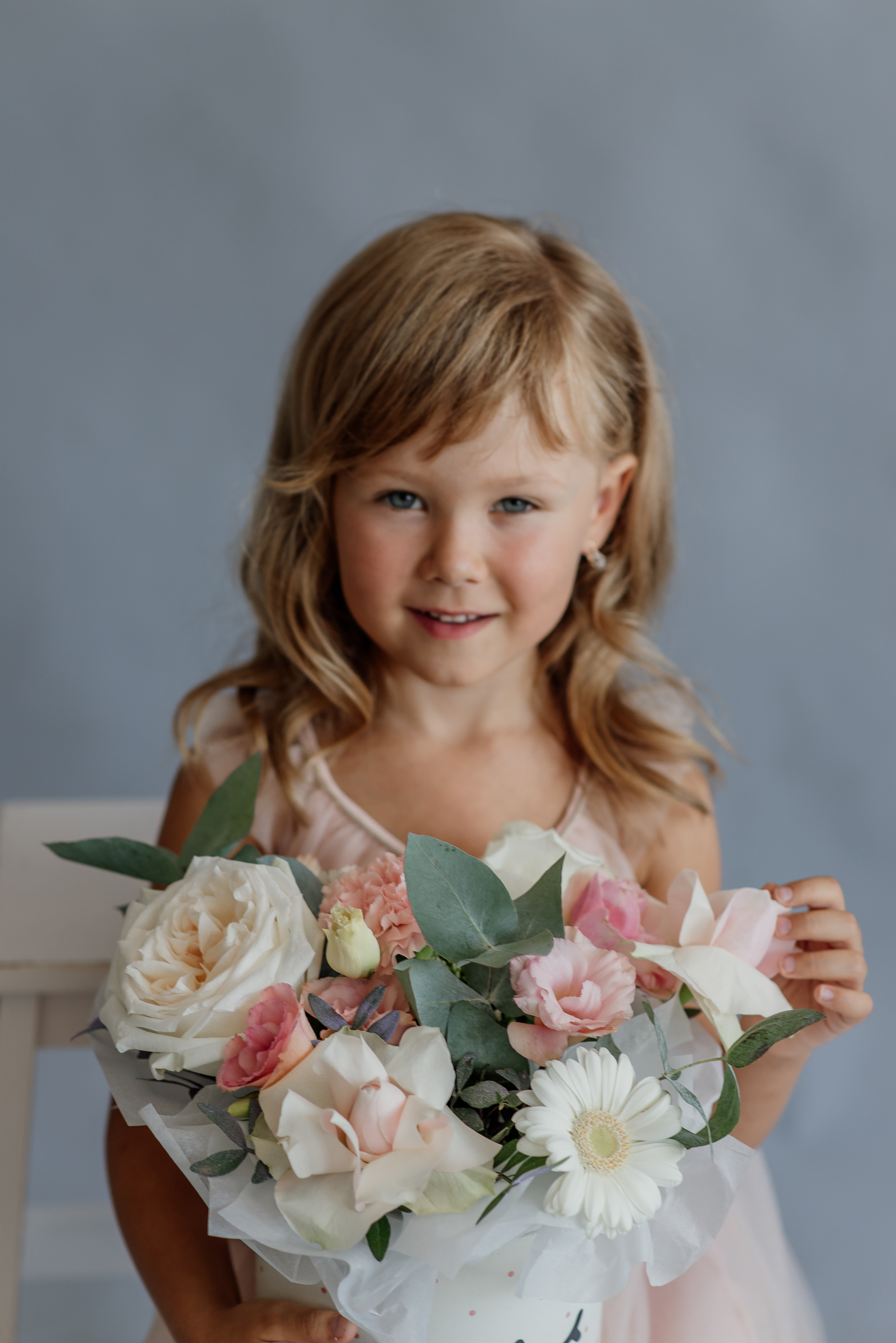 Студійна фотосесія з квітами для квіткової крамниці Sparkle. Тернопіль. Сімейний, дитячий та індивідуальний фотограф в м. Тернопіль, м. Львів