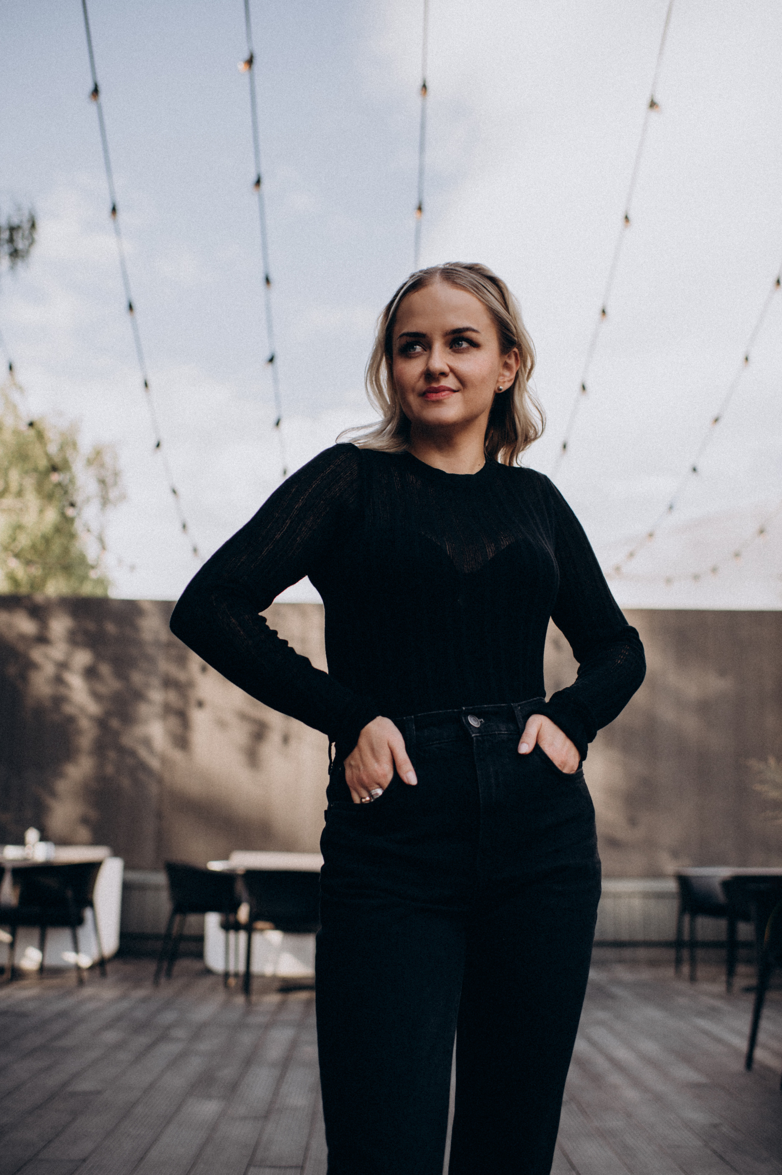 Індивідуальна контент зйомка фотосесія у кавярні кафе. Сімейний, дитячий та індивідуальний фотограф в м. Тернопіль, м. Львів