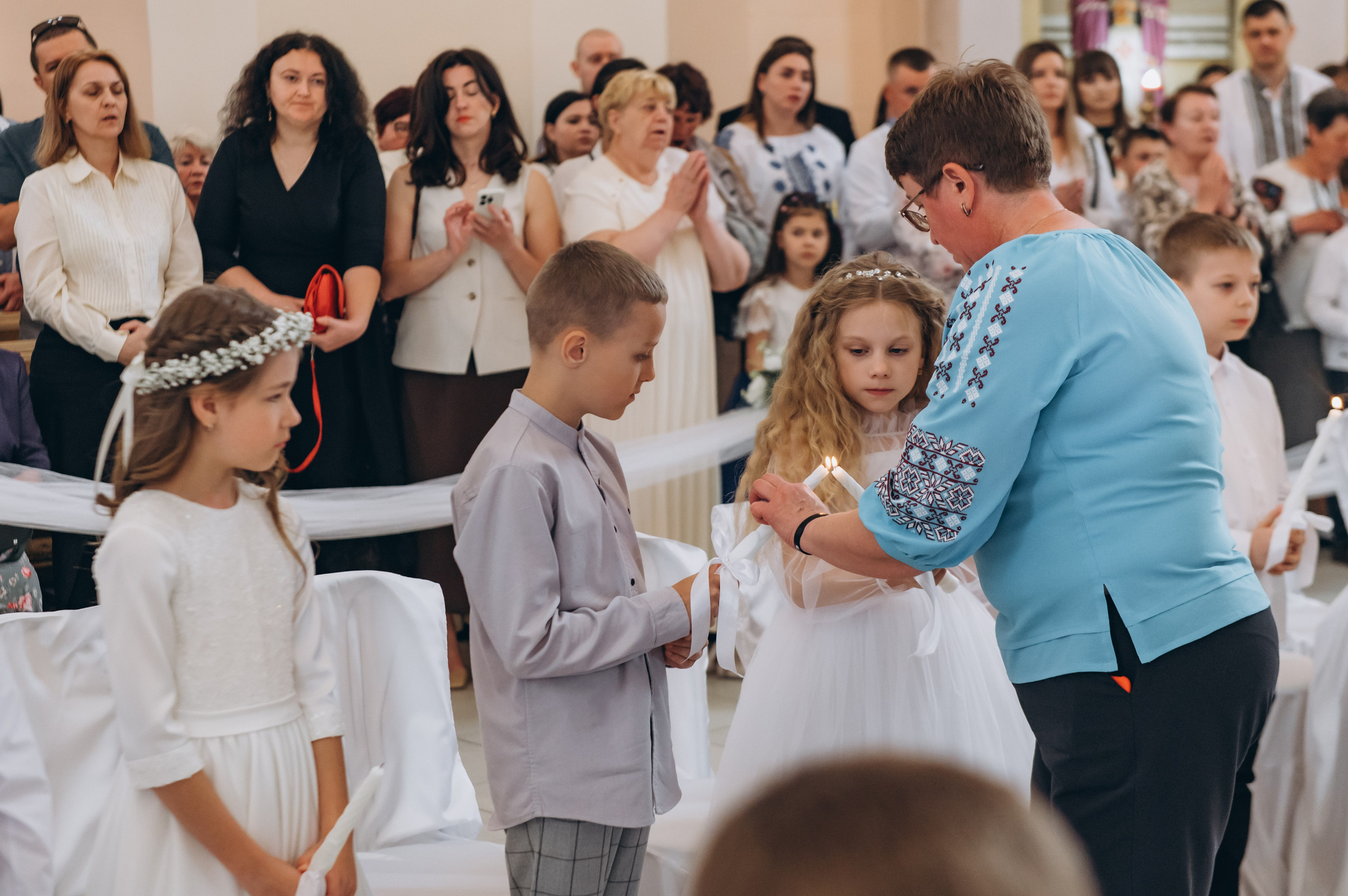 Фотосесія Причастя Тернопіль, зйомка Причастя, фотограф на Причастя Тернопіль, Причастя Львів, церква Петра і Павла. Сімейний, дитячий та індивідуальний фотограф в м. Тернопіль, м. Львів