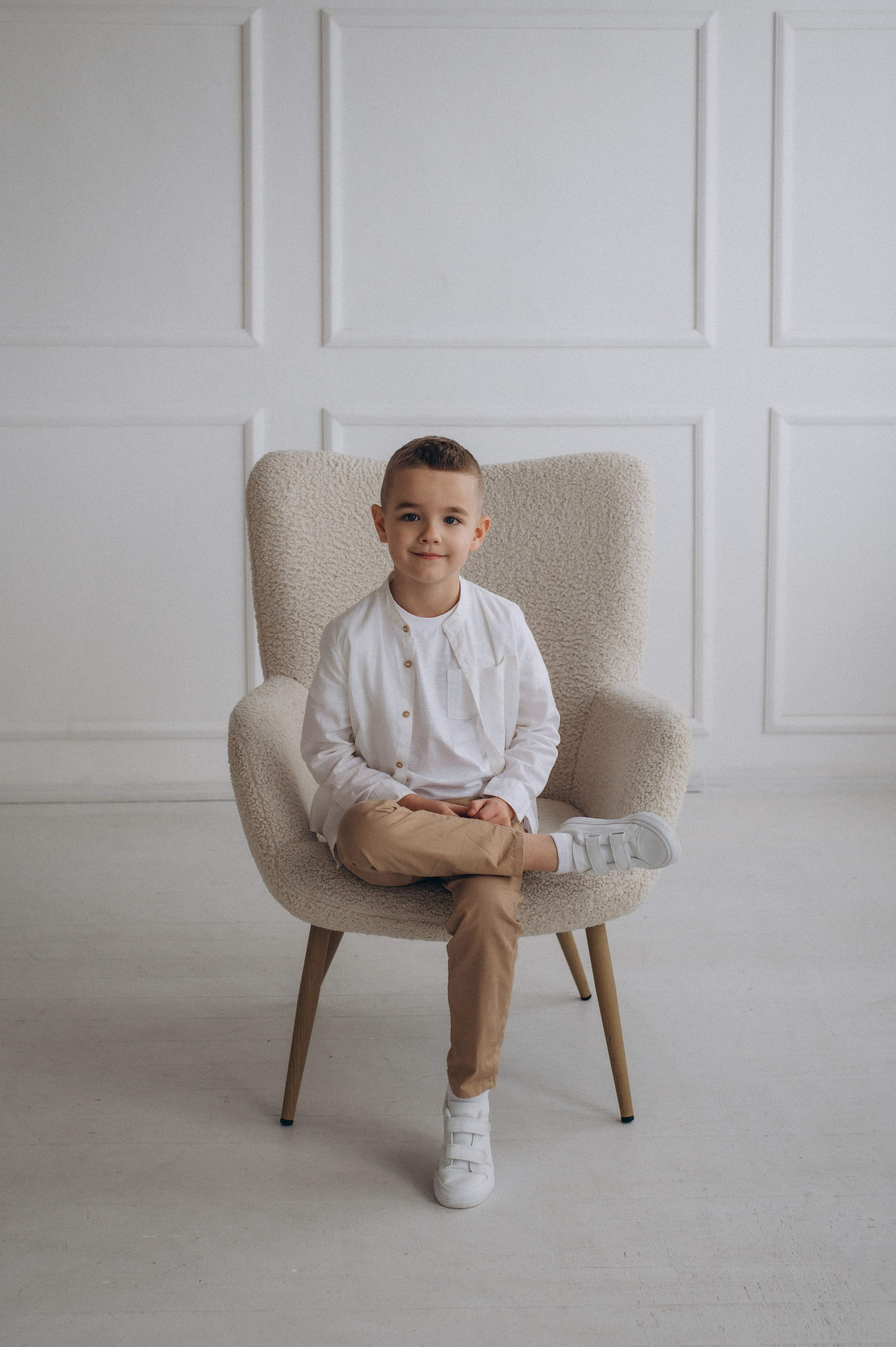 Сімейна фотосесія Тернопіль, сімейний фотограф Тернопіль Львів, зйомка дітей, портретний фотограф Тернопіль, фотосесія Причастя у студії. Сімейний, дитячий та індивідуальний фотограф в м. Тернопіль, м. Львів