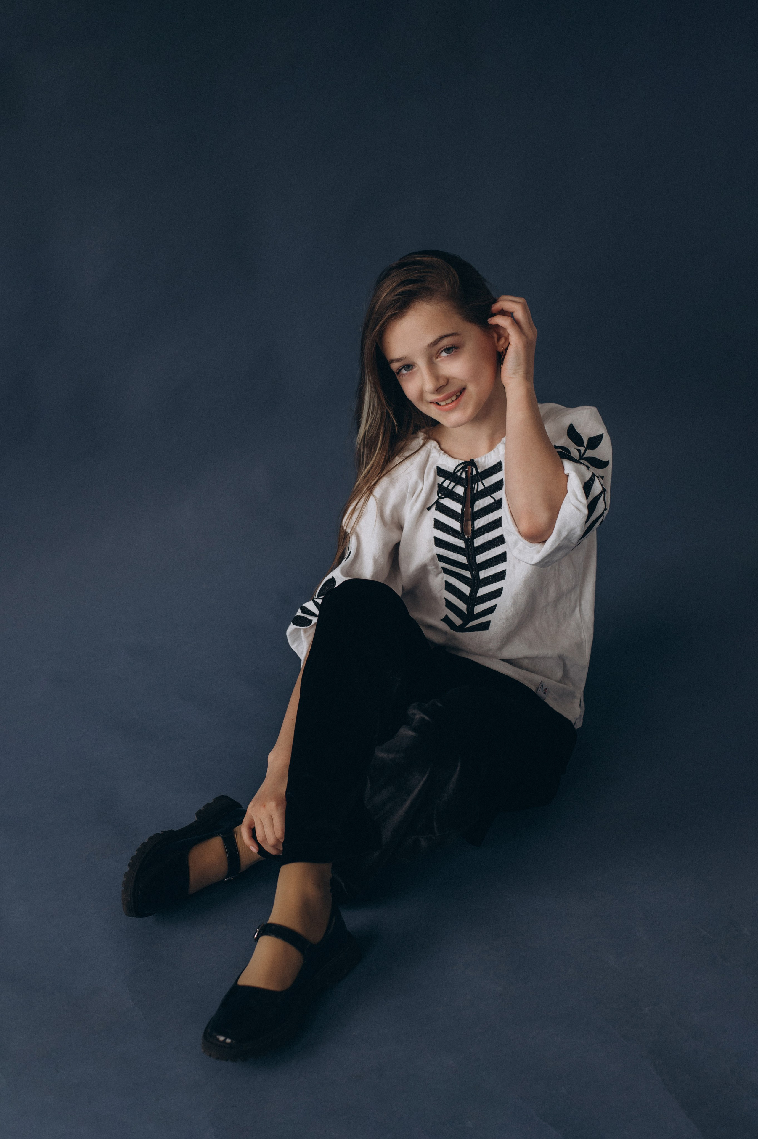 Шкільна фотосесія на віньєтки Тернопіль, фотосесія випускників Тернопіль, зйомка на віньєтки, шкільні фотоальбоми Тернопіль. Сімейний, дитячий та індивідуальний фотограф в м. Тернопіль, м. Львів