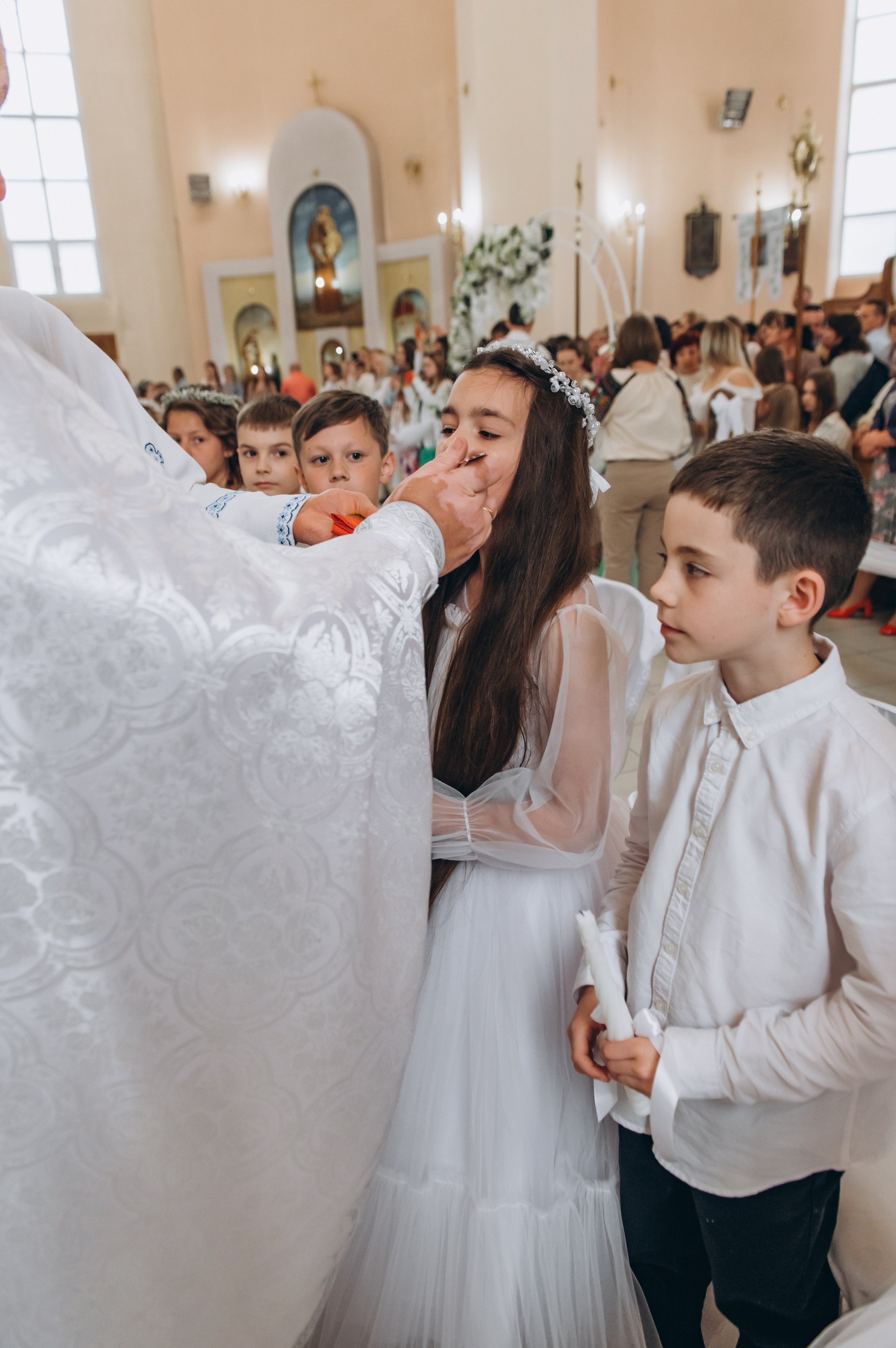 Фотосесія Причастя Тернопіль, зйомка Причастя, фотограф на Причастя Тернопіль, Причастя Львів, церква Петра і Павла. Сімейний, дитячий та індивідуальний фотограф в м. Тернопіль, м. Львів