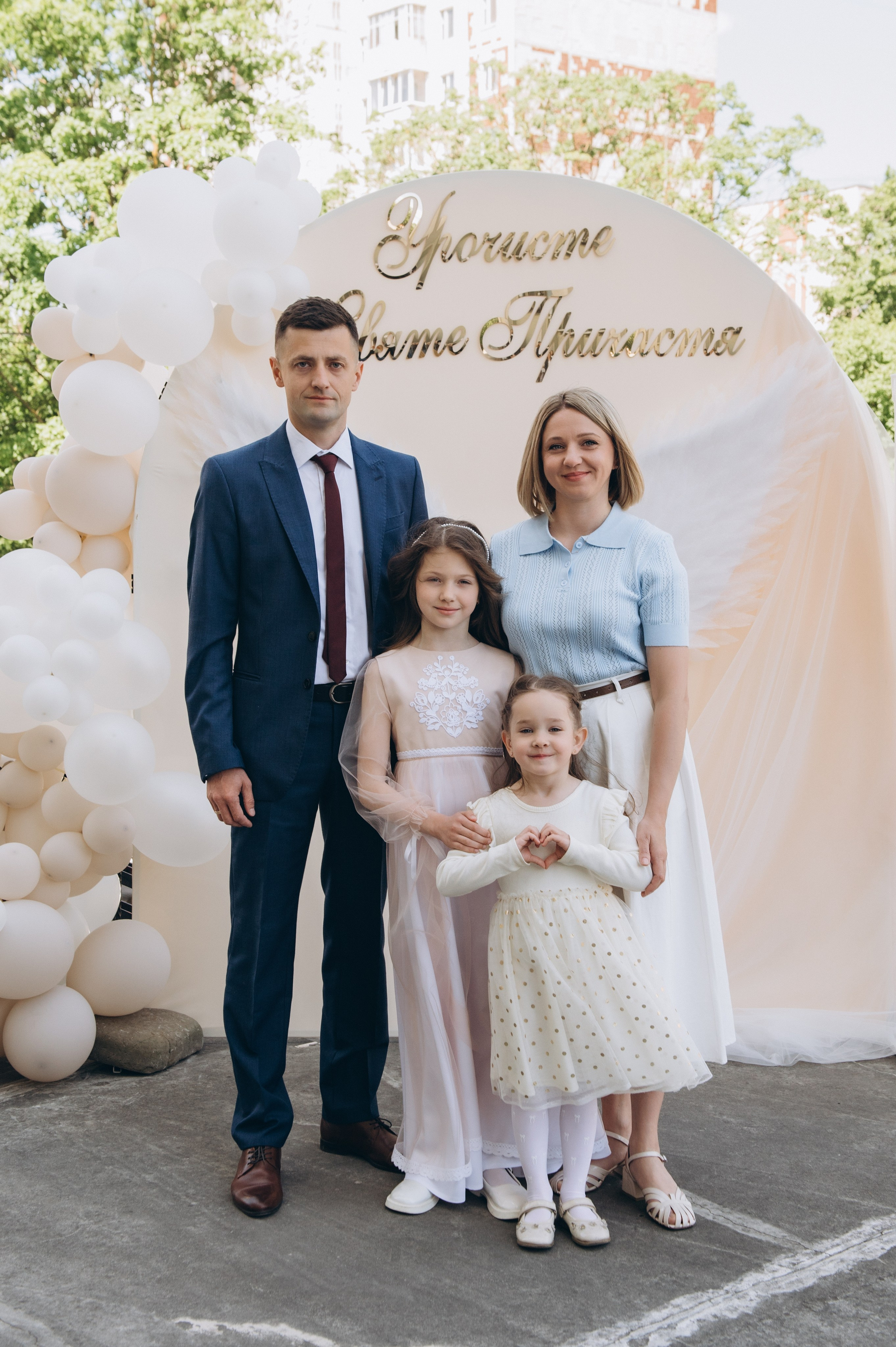 Фотосесія Причастя Тернопіль церква Св Михаїла, фотограф на Причастя Тернопіль, фотосесія Літургії Причастя Тернопіль. Сімейний, дитячий та індивідуальний фотограф в м. Тернопіль, м. Львів