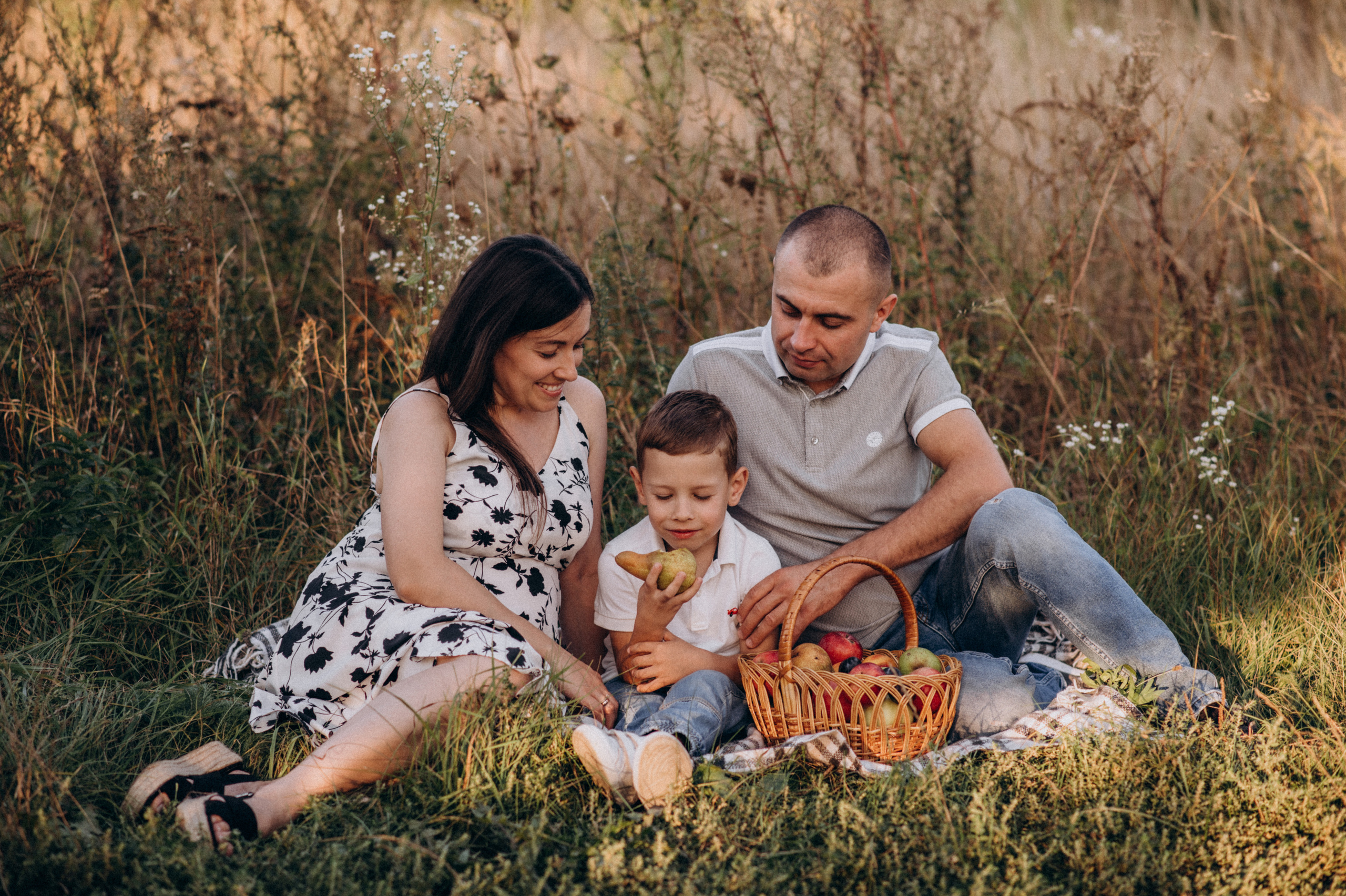 Сімейна фотосесія вагітності Тернопіль Львів. Сімейний, дитячий та індивідуальний фотограф в м. Тернопіль, м. Львів