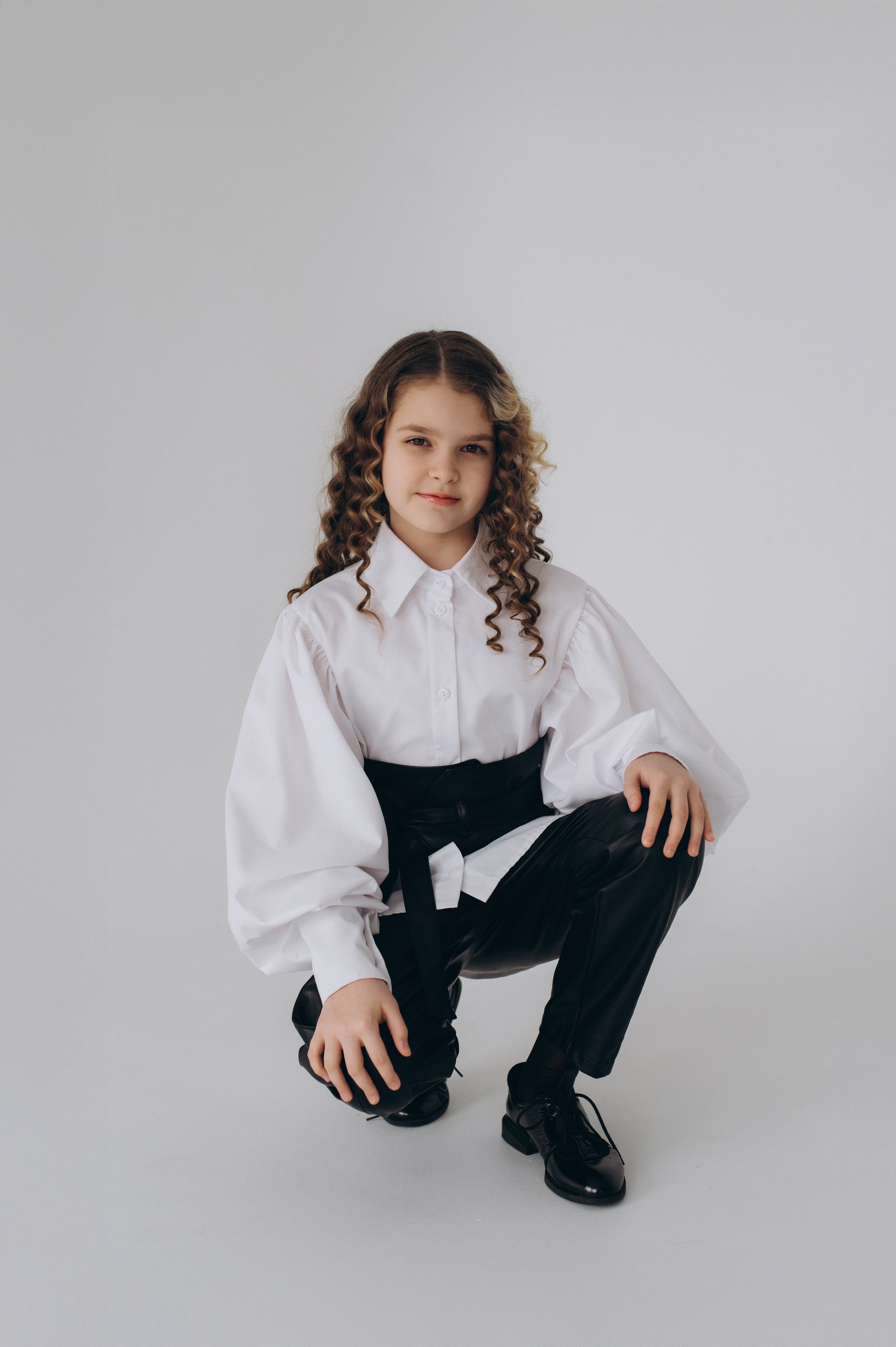 Шкільна фотосесія на віньєтки Тернопіль, шкільні альбоми, фотосесія випускників Тернопіль, випускний альбом, фотограф випускний Тернопіль. Сімейний, дитячий та індивідуальний фотограф в м. Тернопіль, м. Львів